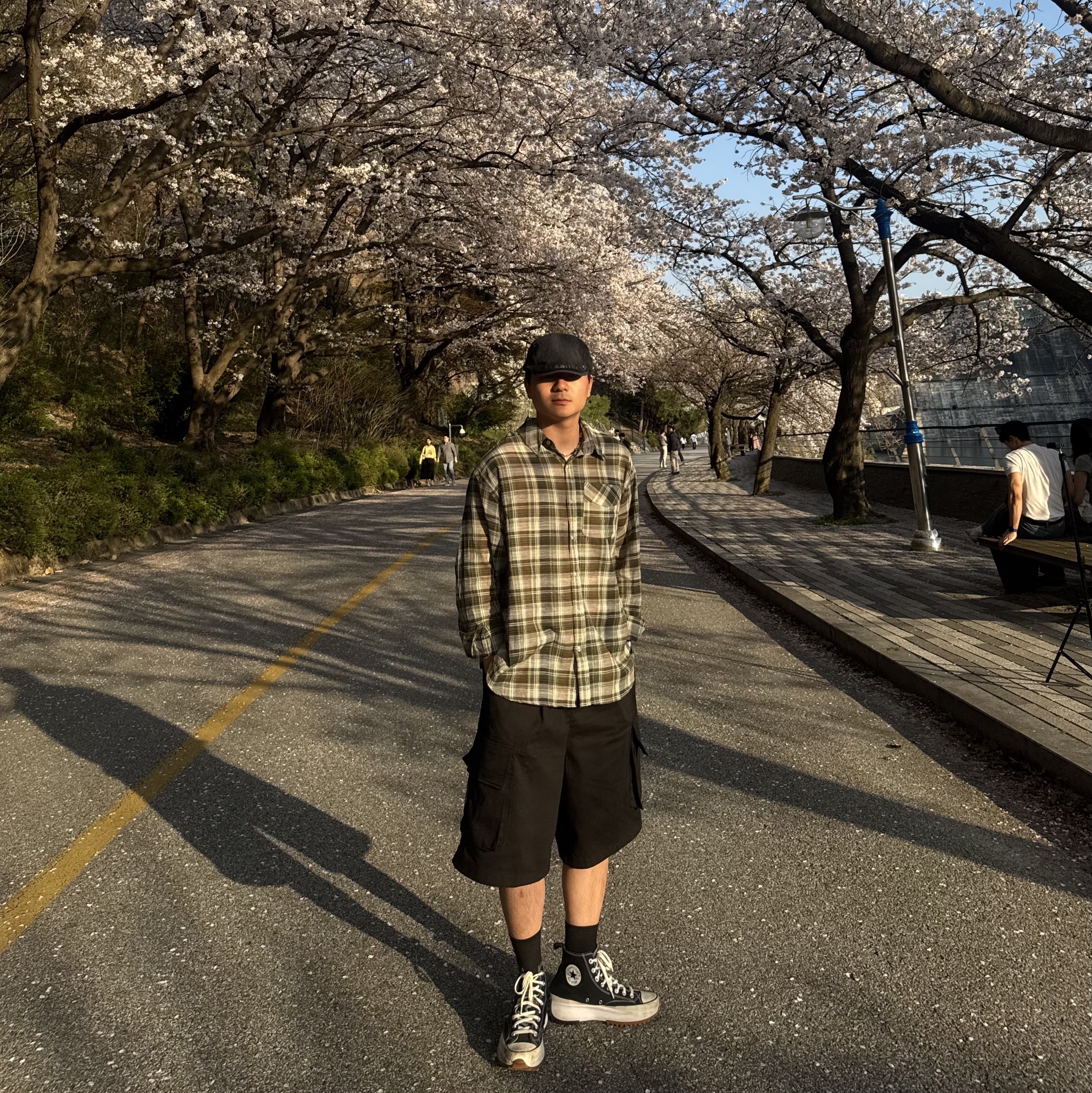 컨버스 런스타 하이크 하이 블랙 화이트 검 착용 스타일 - 1