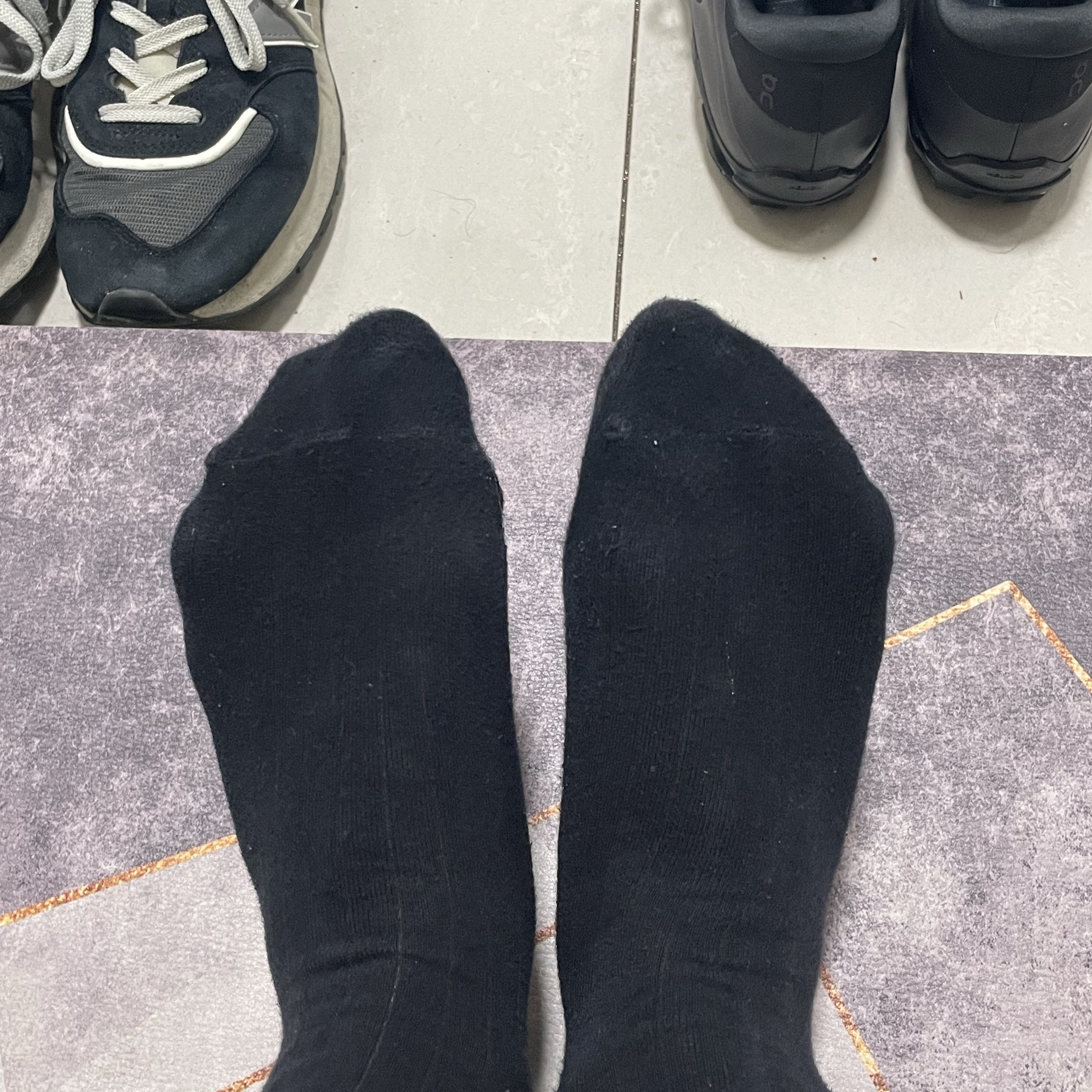 On Running x Post Archive Faction (Paf) Cloudventure Peak All Black 착용 스타일 - 2
