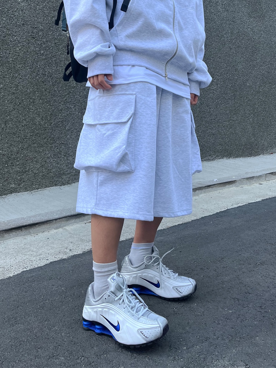 Nike Shox R4 White Racer Blue, Apple AirPods Max Lightning Space Gray (Korean Ver.) 착용 스타일 - 3