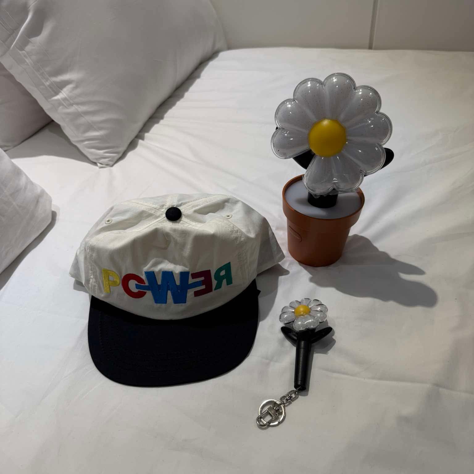 G-DRAGON Power Ball Cap White 착용 스타일