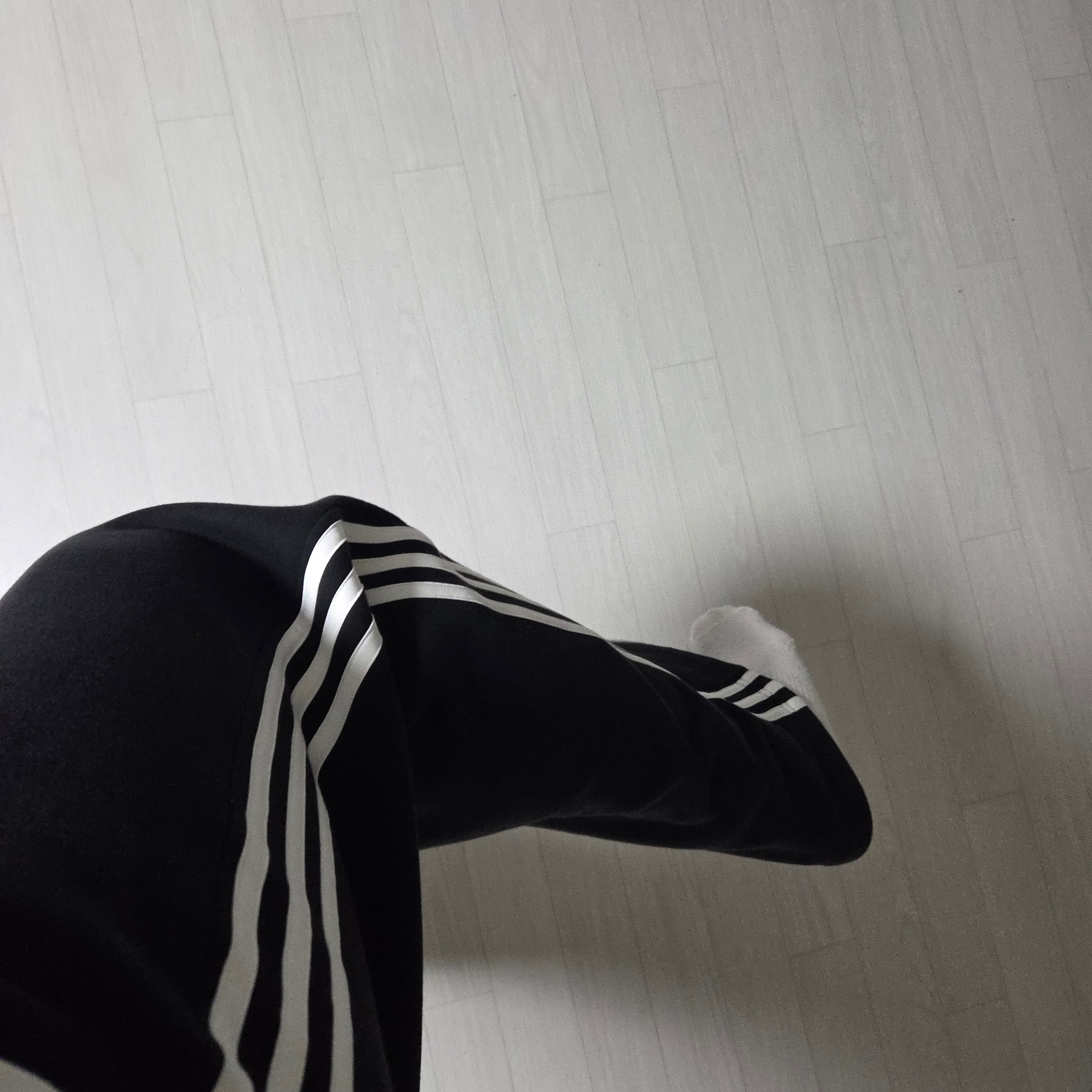 (W) Adidas Essentials 3-Stripes French Terry Wide Pants Black - KR Sizing 착용 스타일