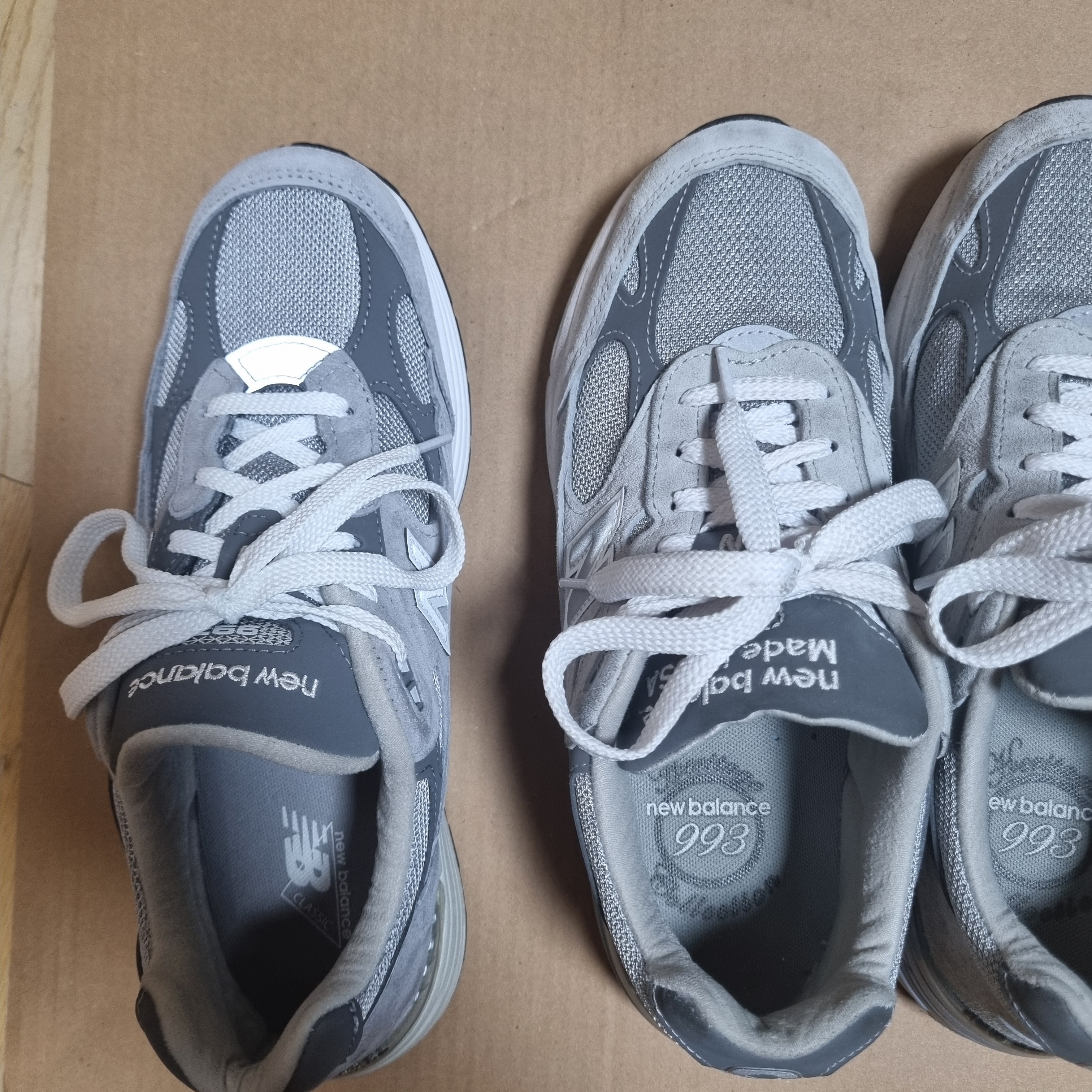New Balance 992 Made in USA Core Grey Silver Metallic, New Balance 993 Made in USA Grey - D Standard 착용 스타일 - 1