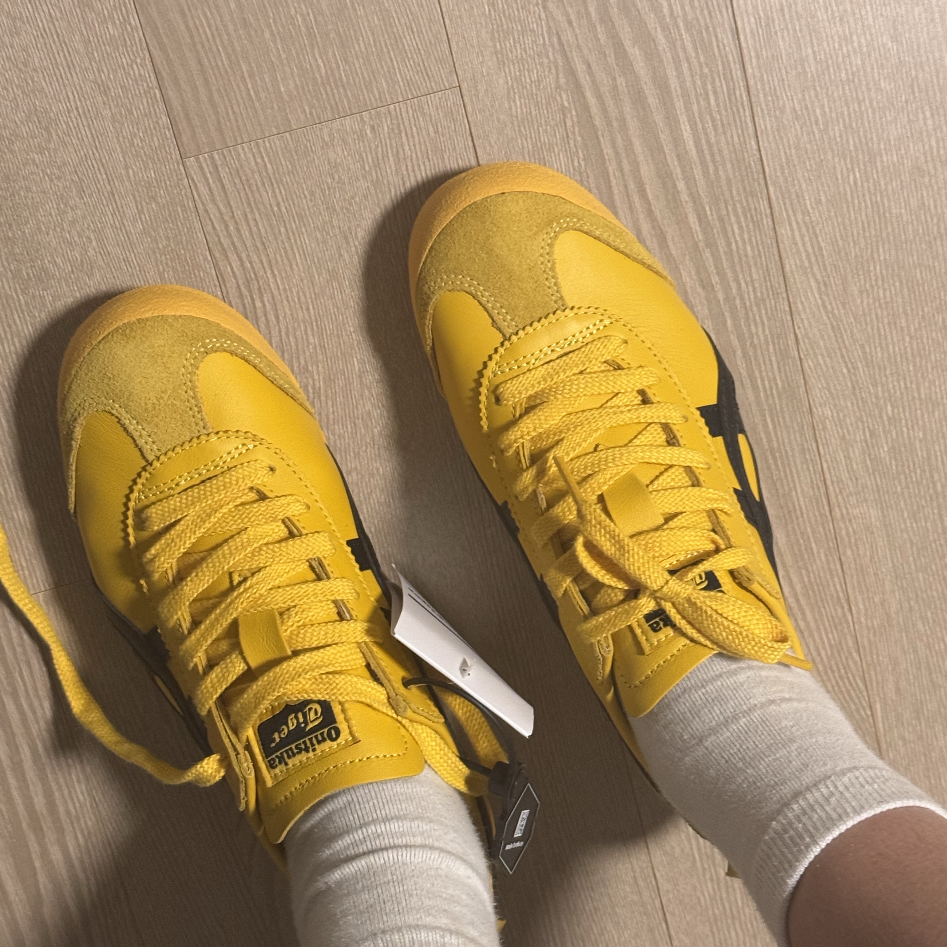 Onitsuka Tiger Mexico 66 Yellow Black 착용 스타일