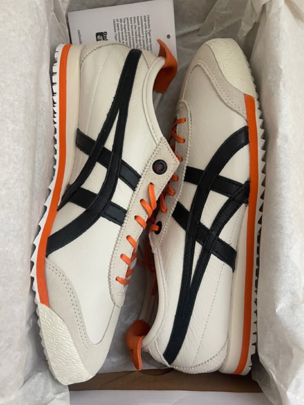 Onitsuka Tiger Mexico 66 Birch Green, Onitsuka Tiger Mexico 66 SD Cream Black 착용 스타일 - 3