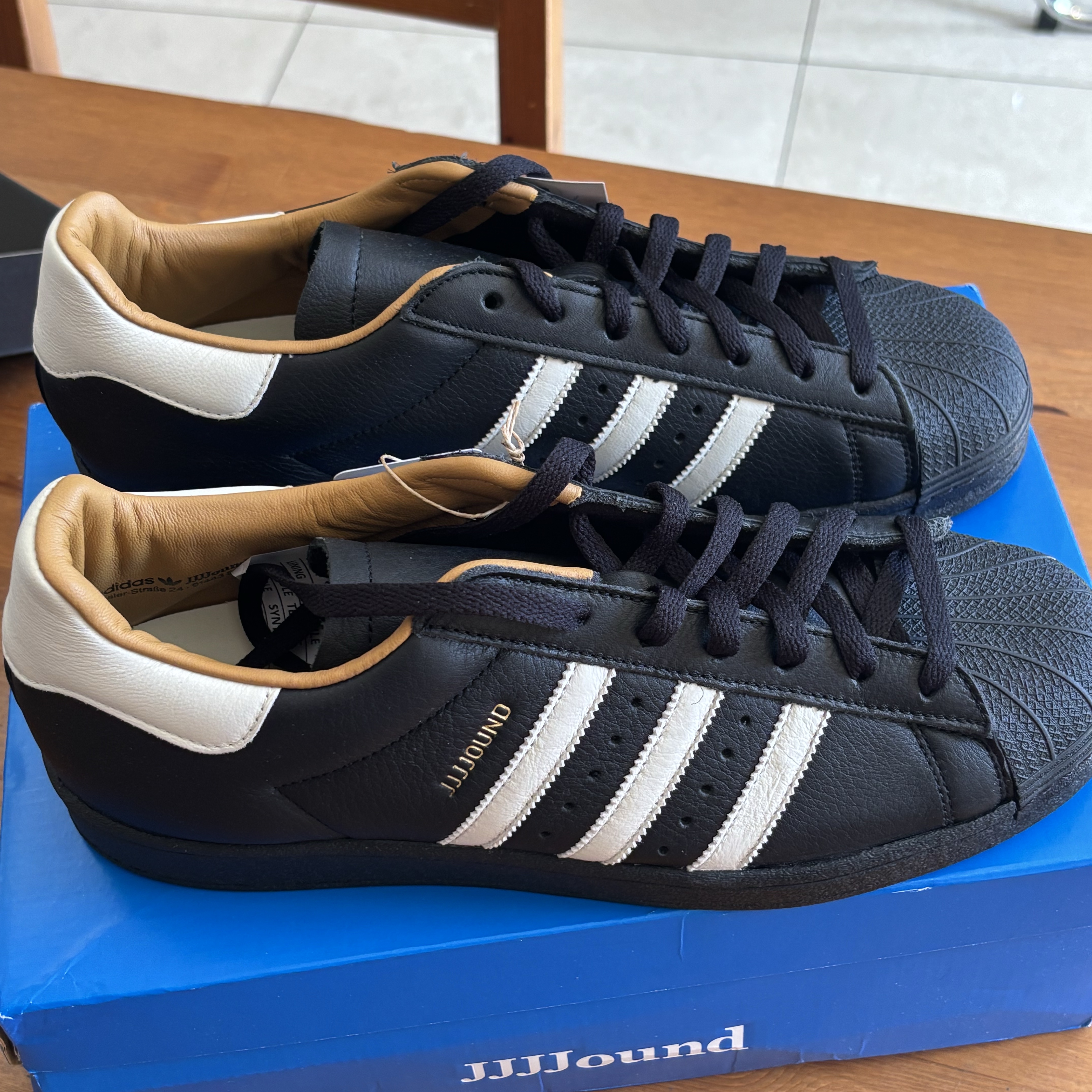 Adidas x JJJJound Superstar 90 Made in Germany Core Black Off White 착용 스타일