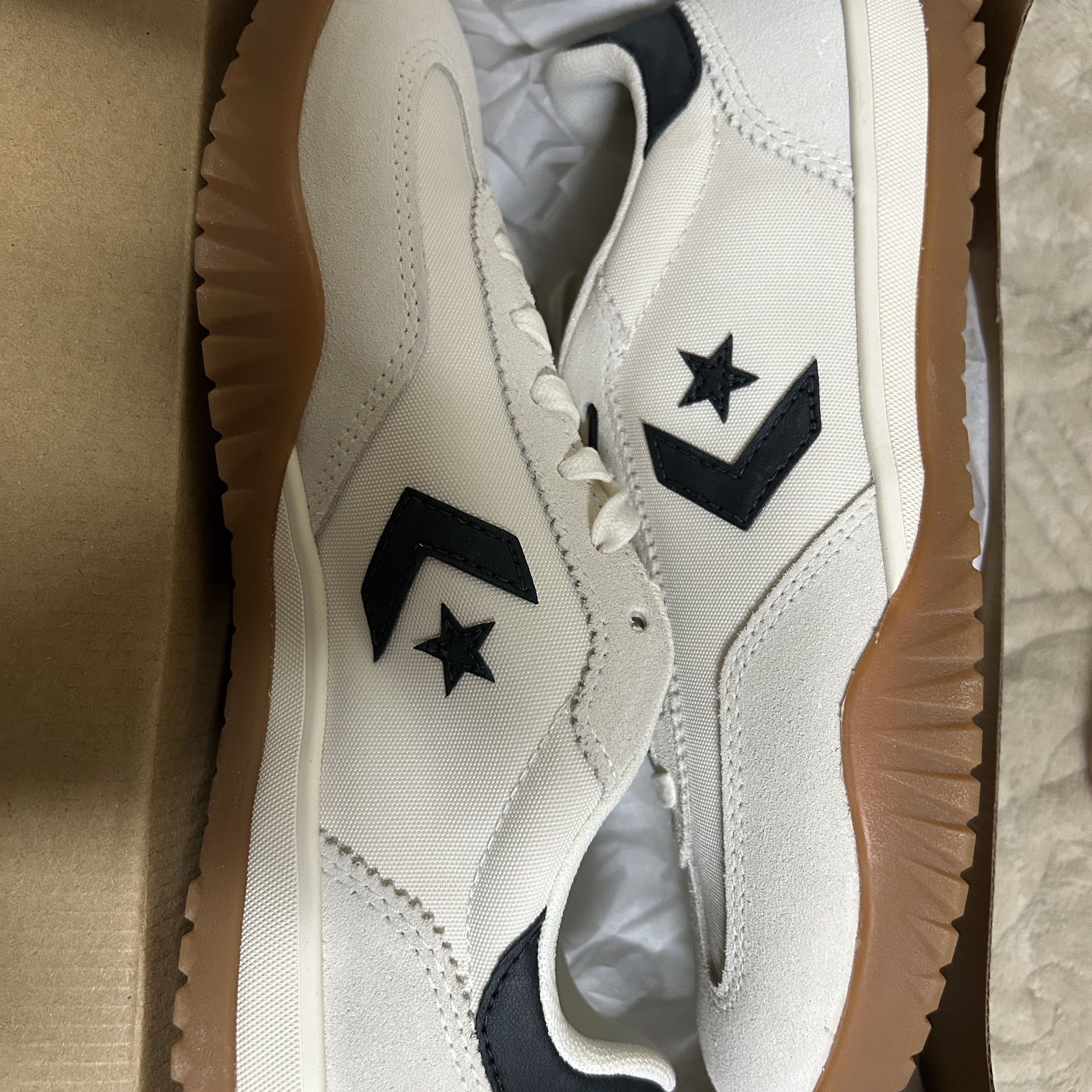 Converse Run Star Trainer Egret Black 착용 스타일