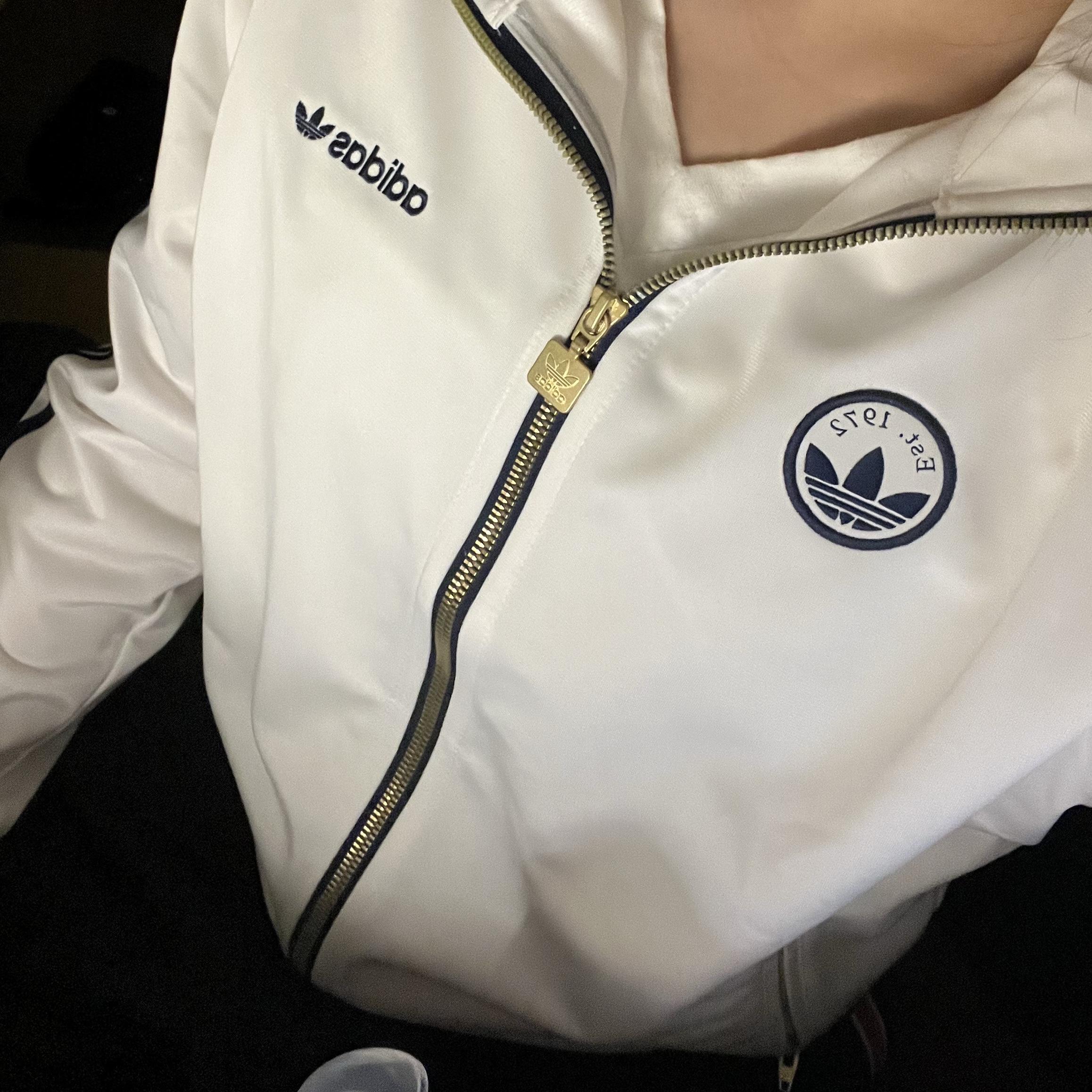 (W) Adidas Firebird Badge Track Top Cloud White - KR Sizing 착용 스타일