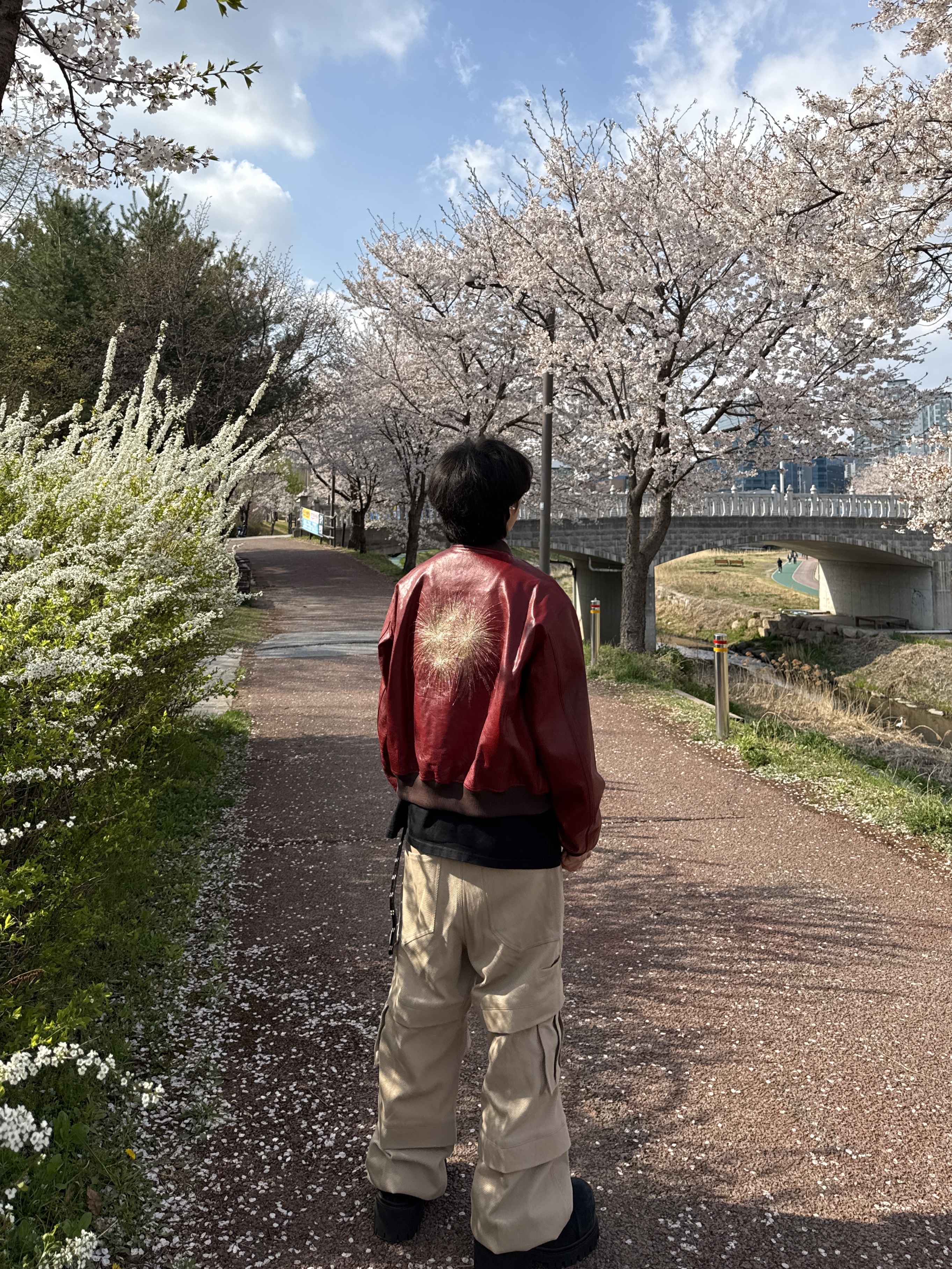 Undermycar Hommage Embraced The Fireworks Goatskin Blouson Red - 24FW, Kamien x MJD Double Hole Belt Black Shearling Calfskin 착용 스타일 - 9