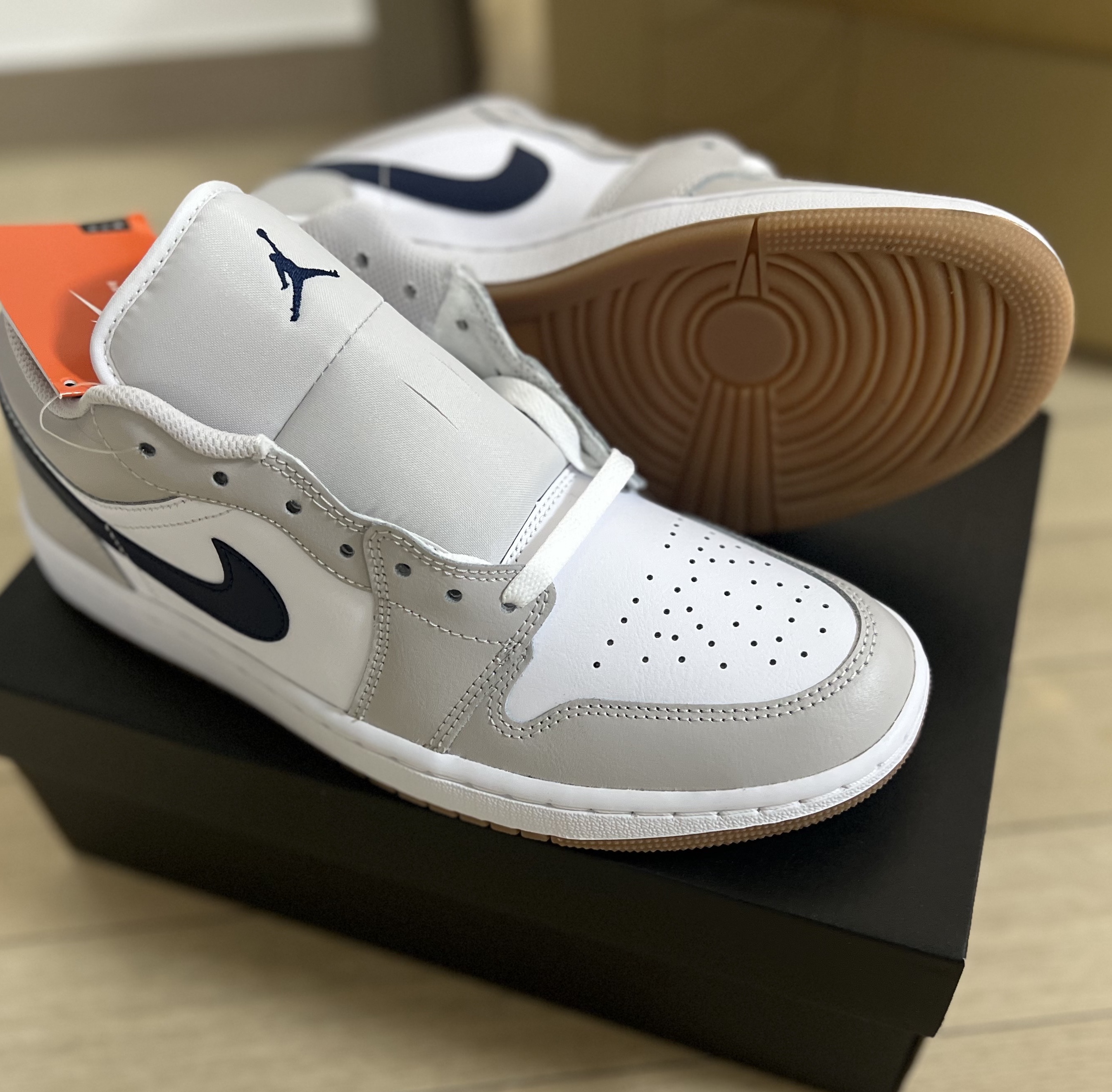 Jordan 1 Low White Neutral Grey 착용 스타일