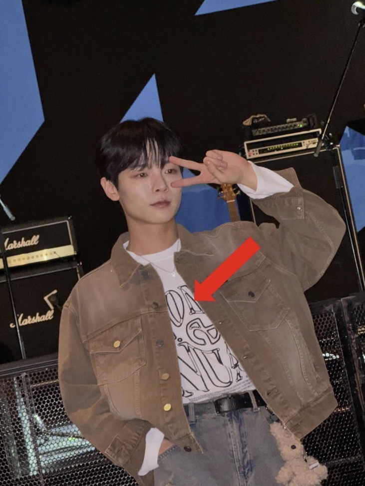 NOMANUAL S.N.A Knit Long Sleeve White 착용 스타일