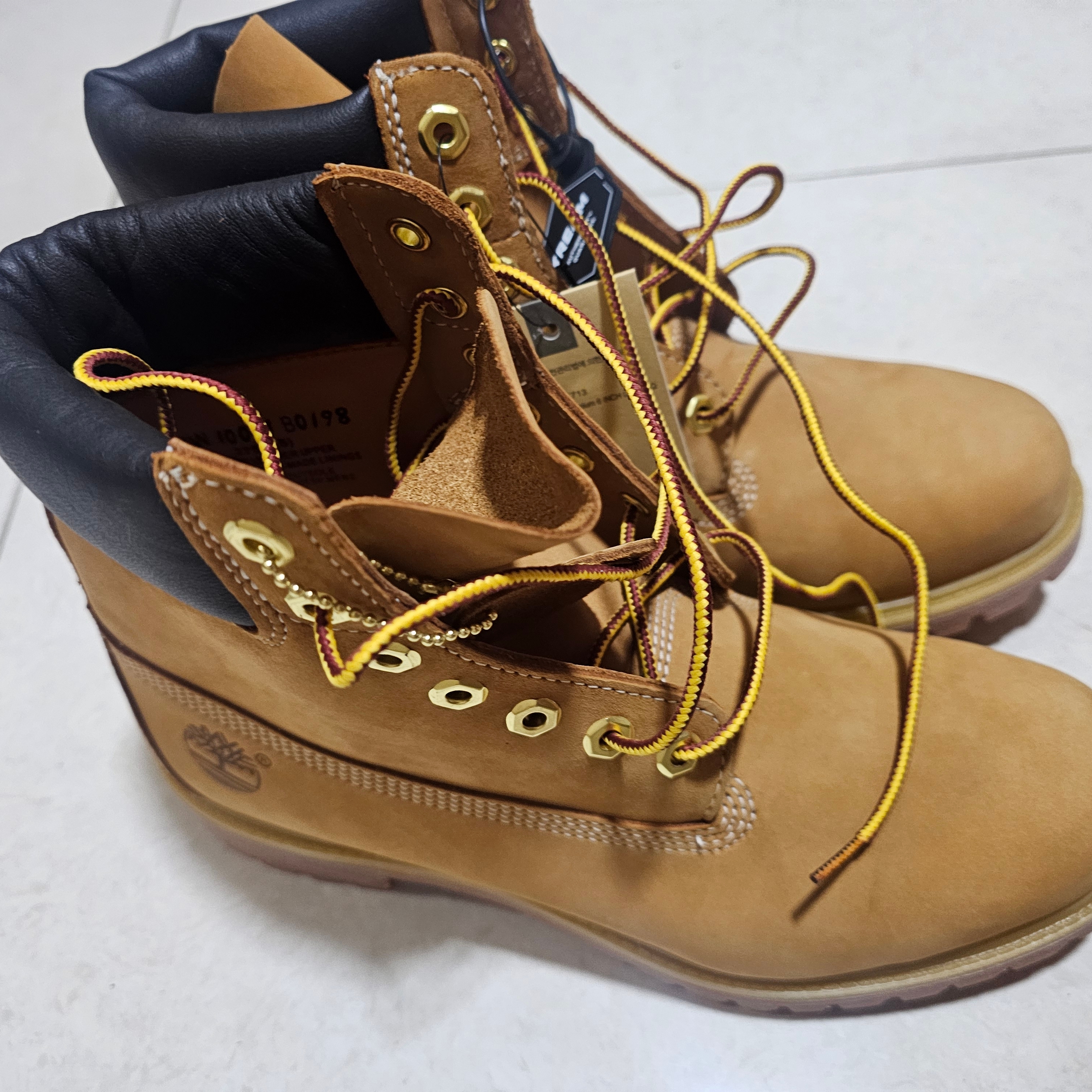 Timberland Premium 6 inch Waterproof Boot Wheat Nubuck - Wide 착용 스타일 - 1