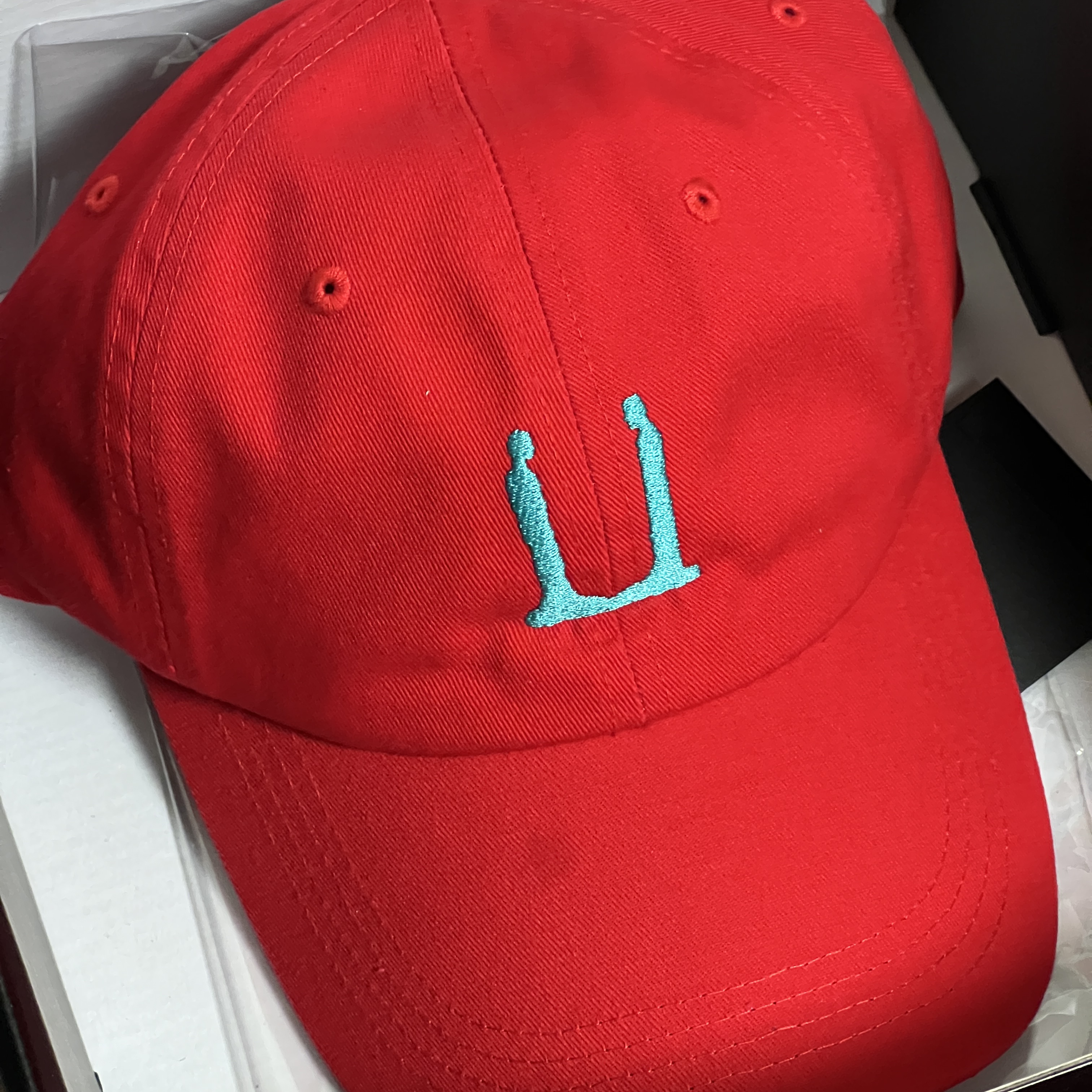 G-DRAGON Ubermensch Cap Red 착용 스타일 - 2