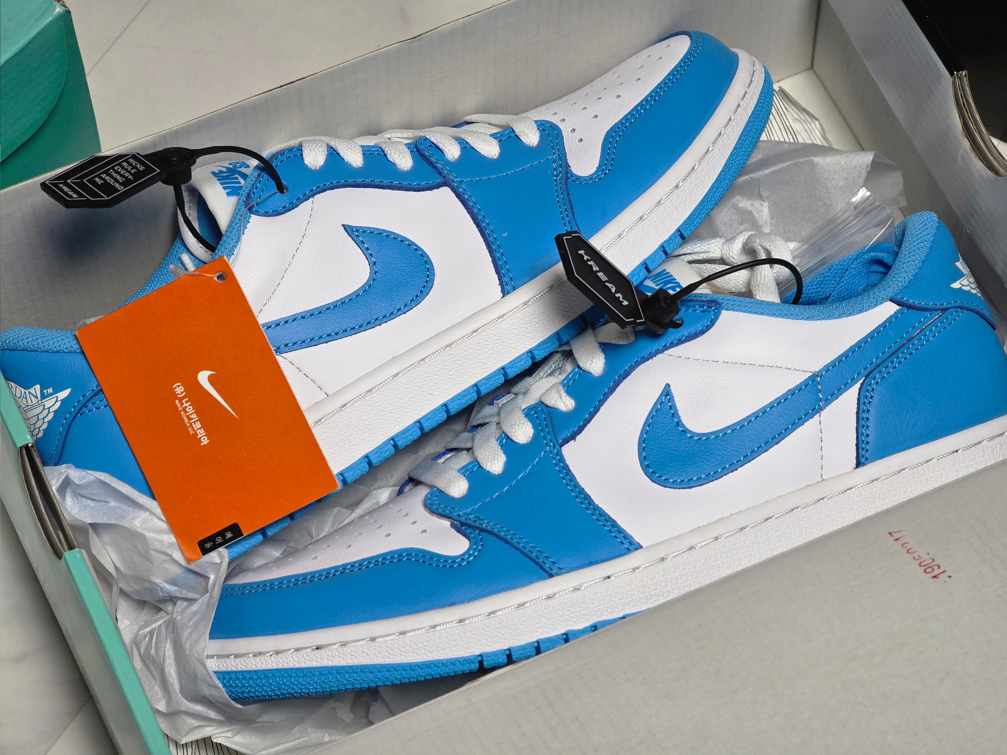 Jordan 1 Low SB Koston Midnight Navy, Jordan 1 Low SB UNC 착용 스타일 - 5