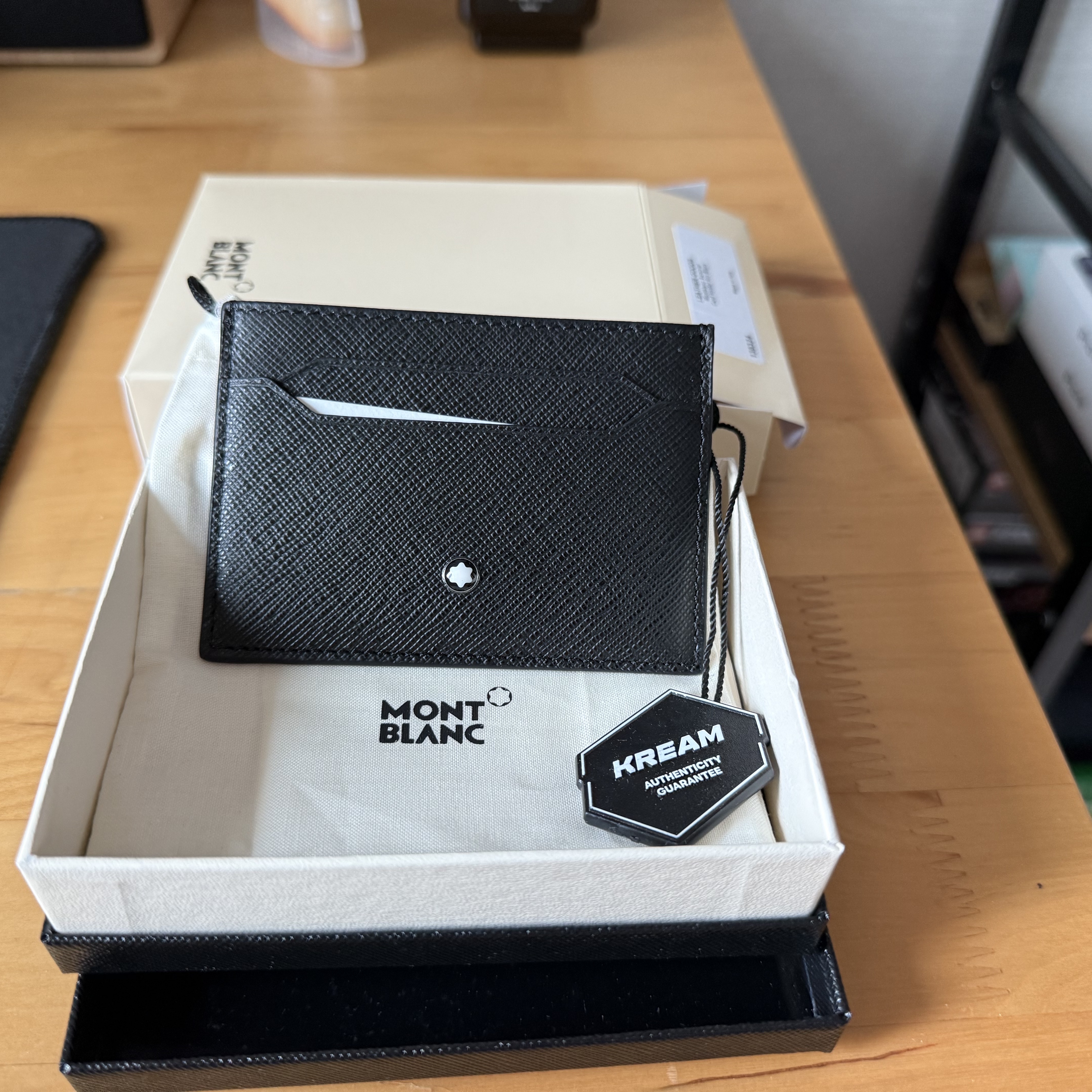 Montblanc Sartorial 5cc Card Holder Black 착용 스타일