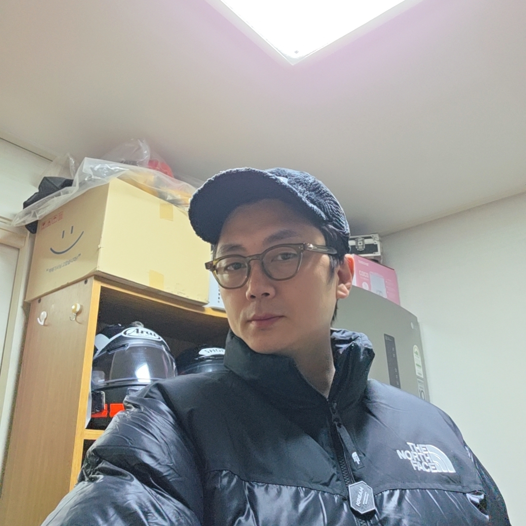 노스페이스 온 볼 자켓 블랙, 슈프림 스월 플리스 캠프캡 블랙 - 22FW 착용 스타일