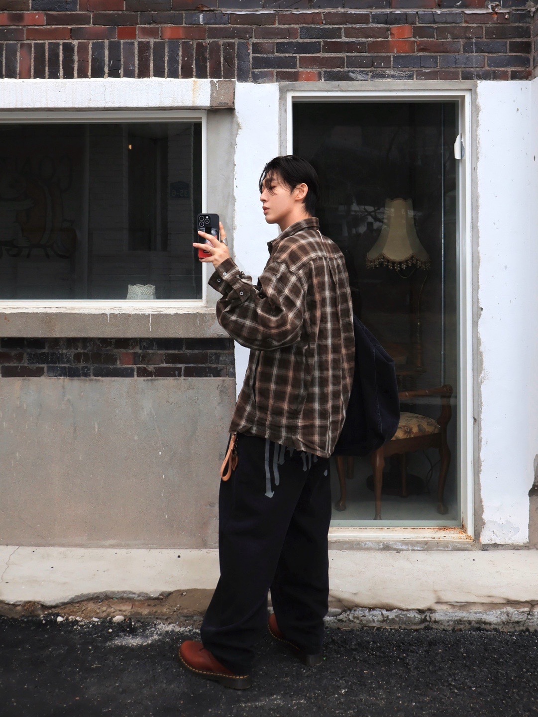 NOMANUAL O.D Check Shirt Brown 착용 스타일 - 3