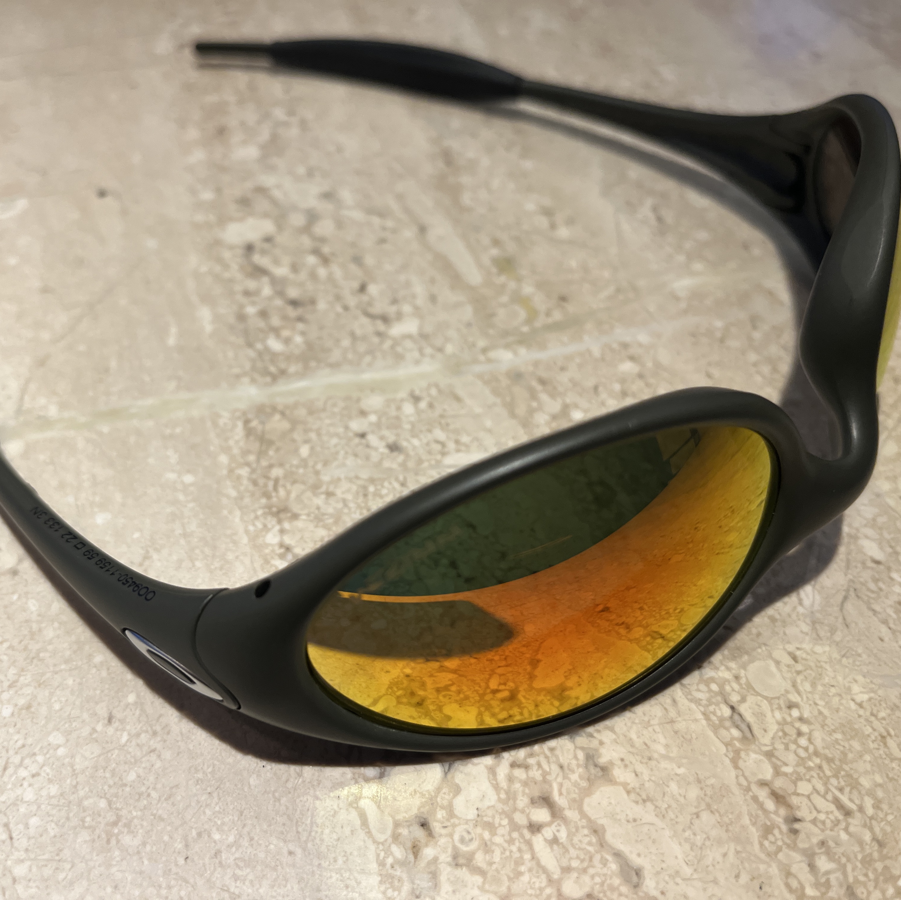 Oakley x Satisfy Eye Jacket Matte Olive 착용 스타일