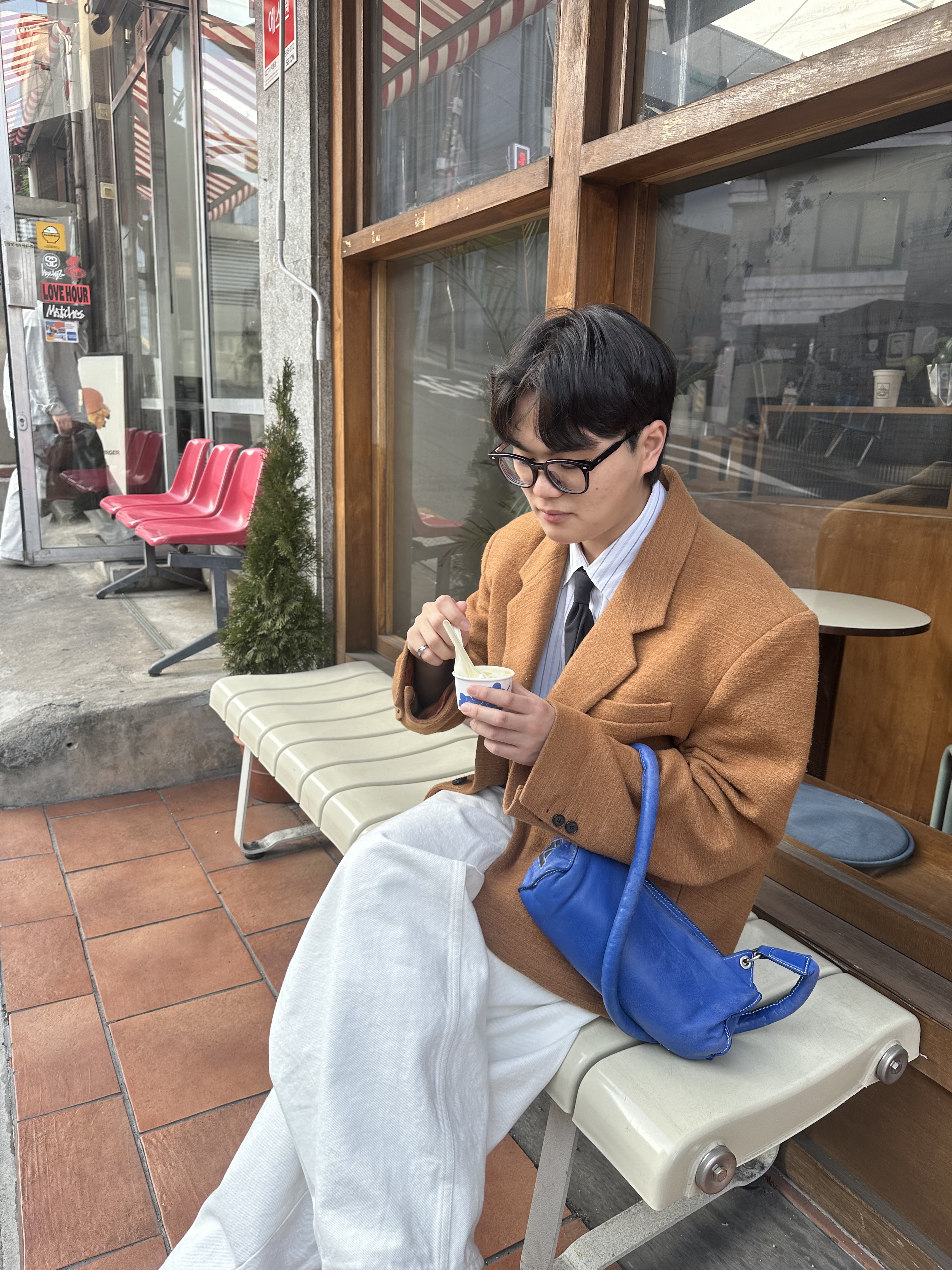 noun Wide Curved Denim Pants White 착용 스타일 - 2