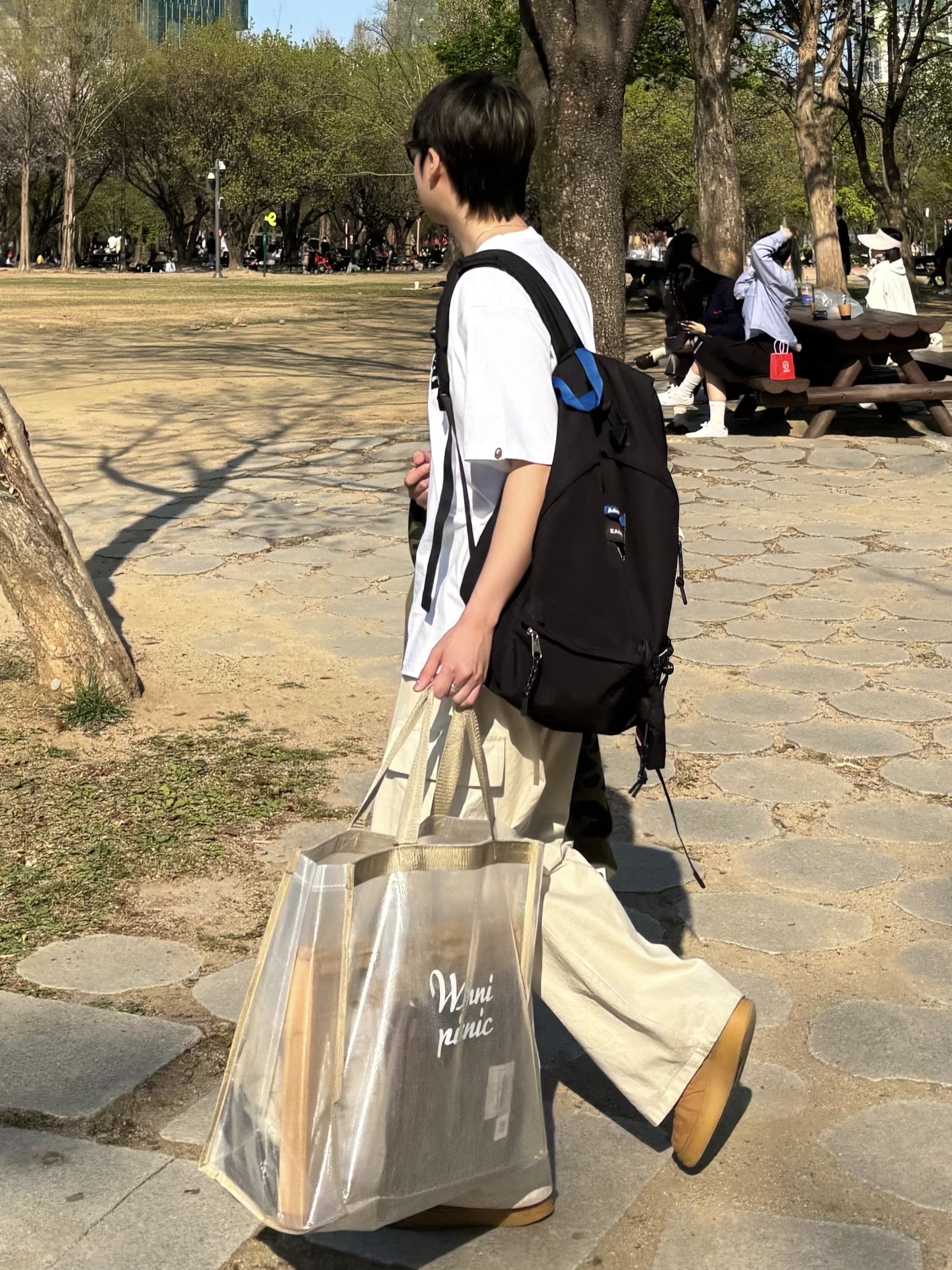 Ader Error x Eastpak Padded Backpack Black, BAPE ABC Camo College T-Shirt White Green 착용 스타일