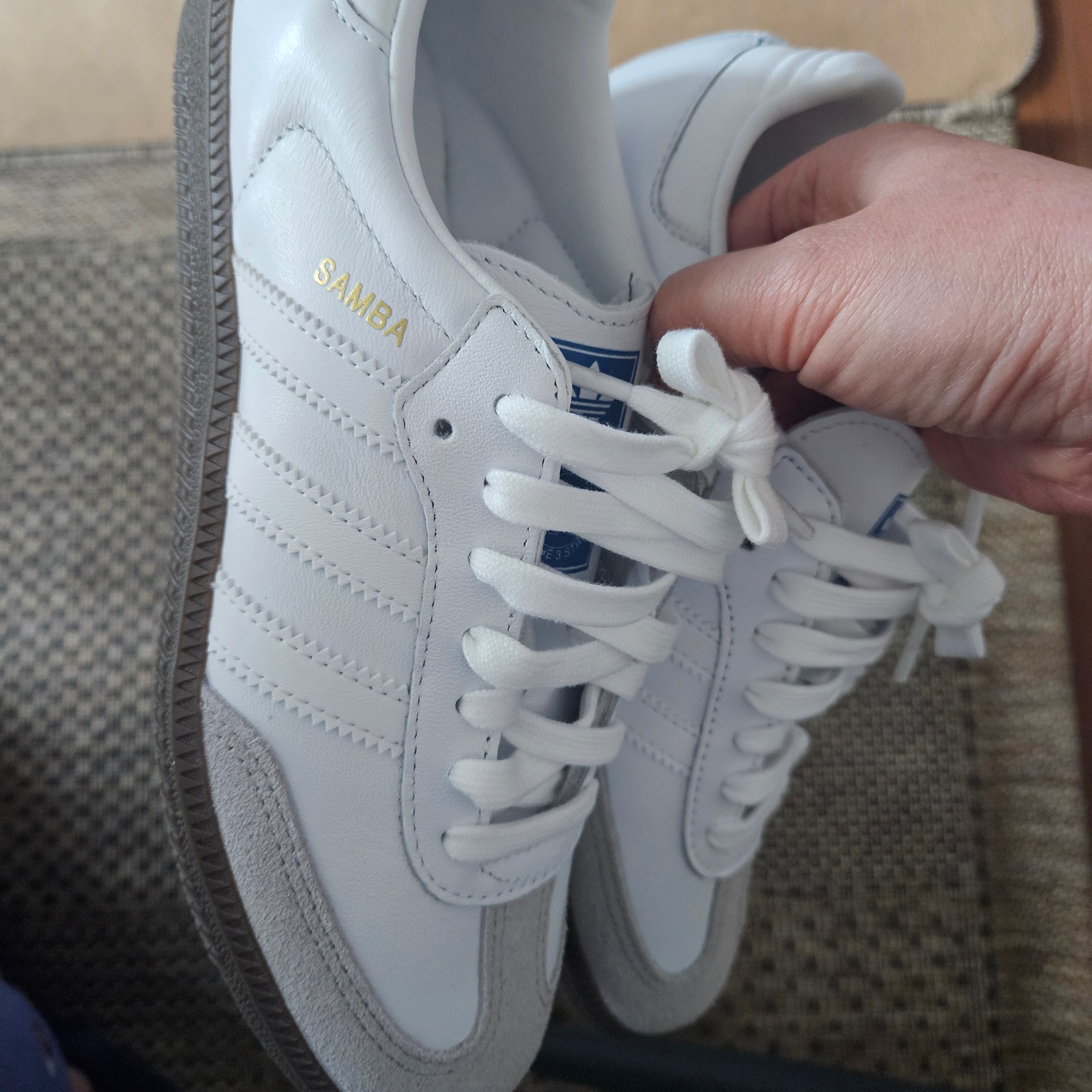 Adidas Samba OG Cloud White Gum 착용 스타일