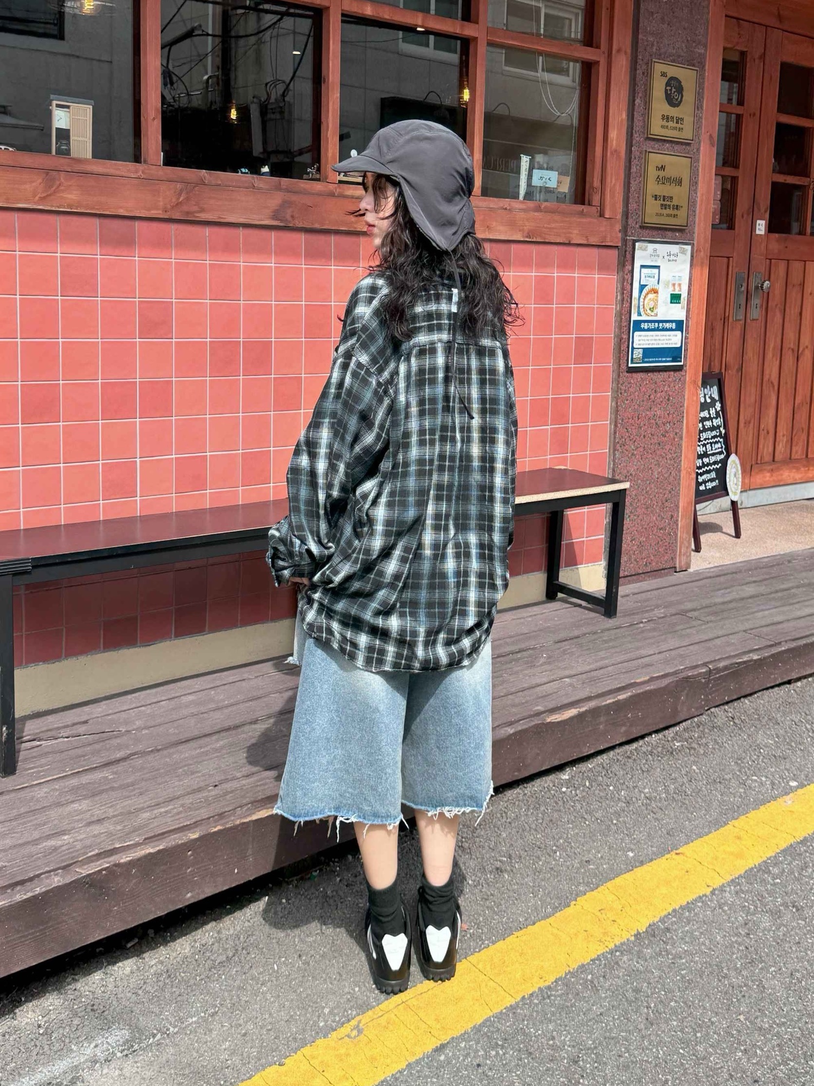 NOMANUAL O.D Check Shirt Black 착용 스타일 - 2