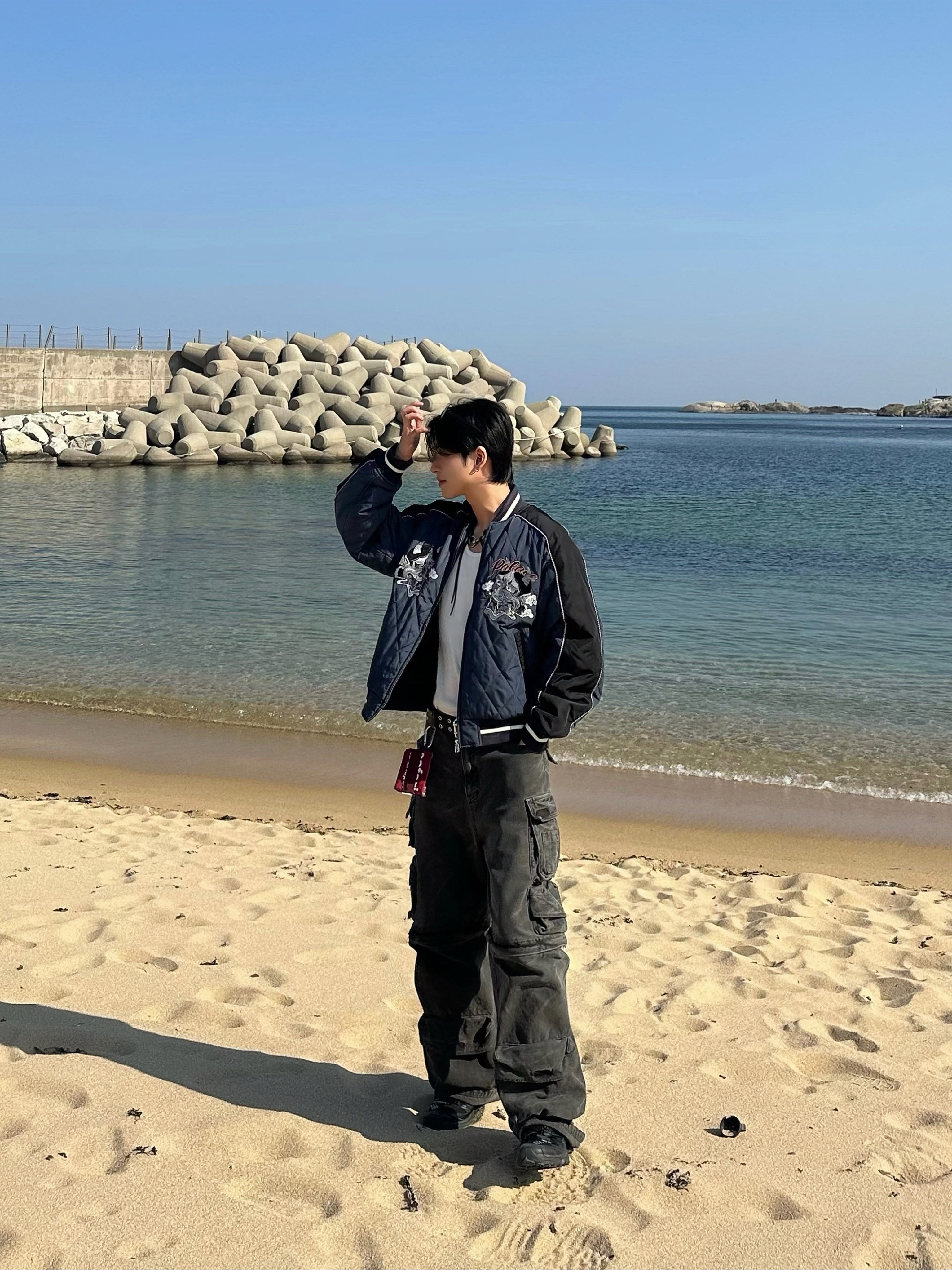 Our Legacy Ladon Leather Keychain Black, Palace Festival Bomber Jacket Black - 23FW 착용 스타일 - 1