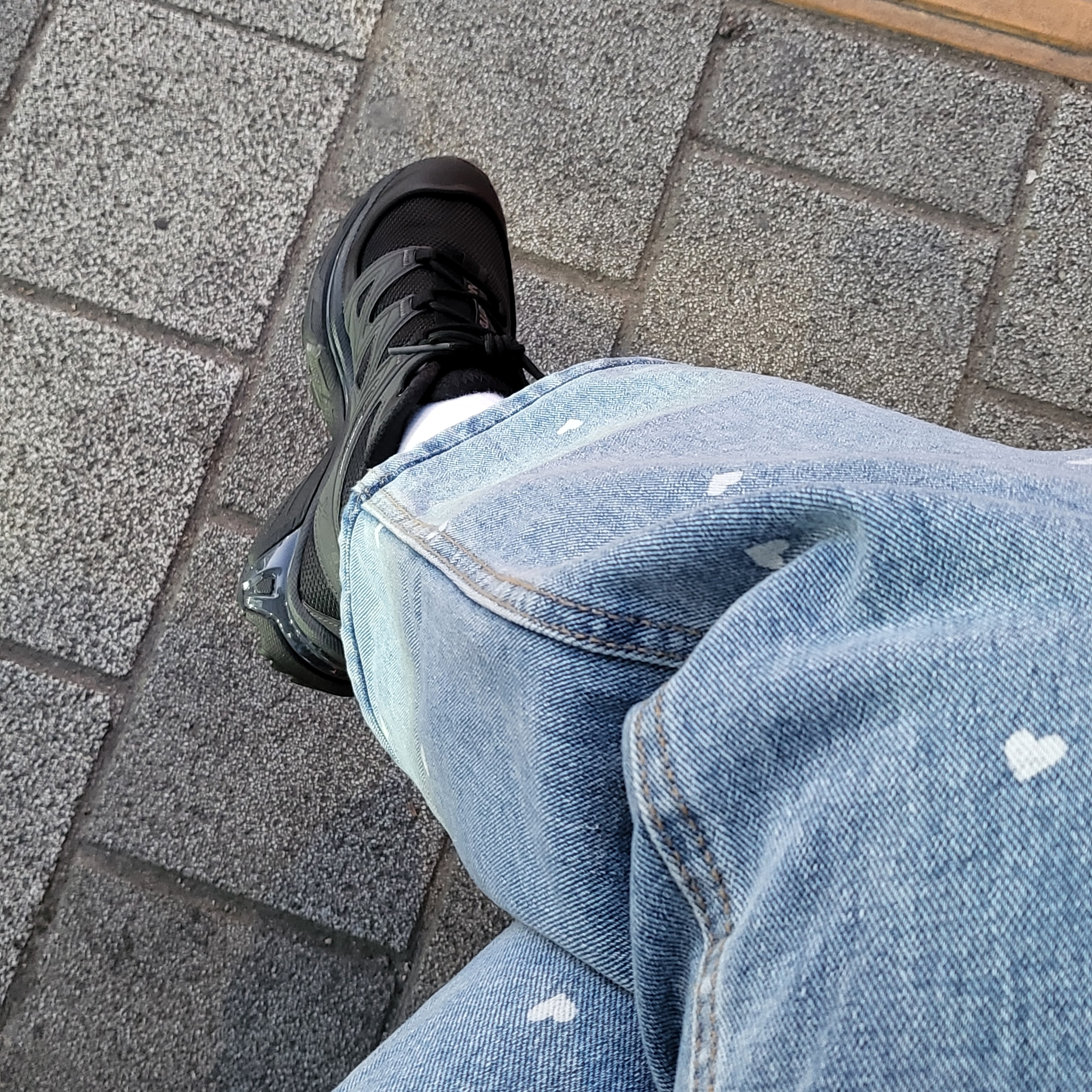 Salomon XT-6 Expanse Black Ebony 착용 스타일