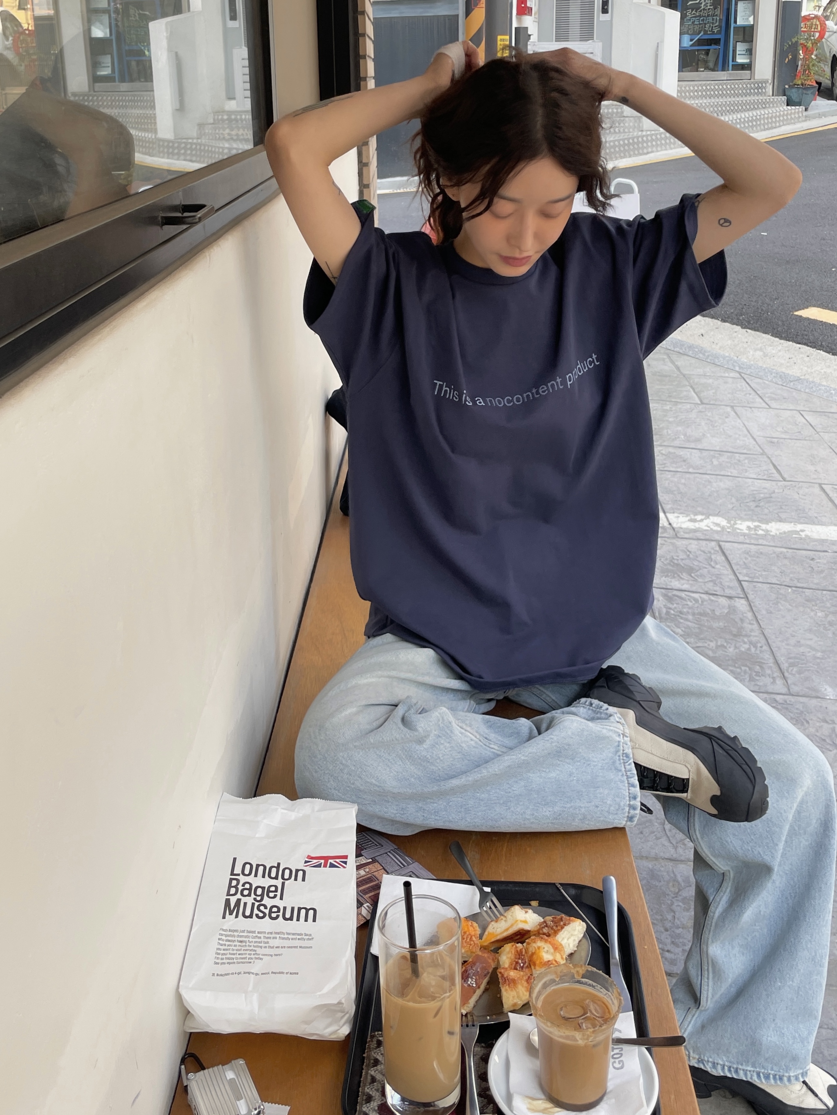 로아 하이킹 카타리나 샌드, 아크테릭스 헬리아드 15 백팩 블랙 착용 스타일 - 8
