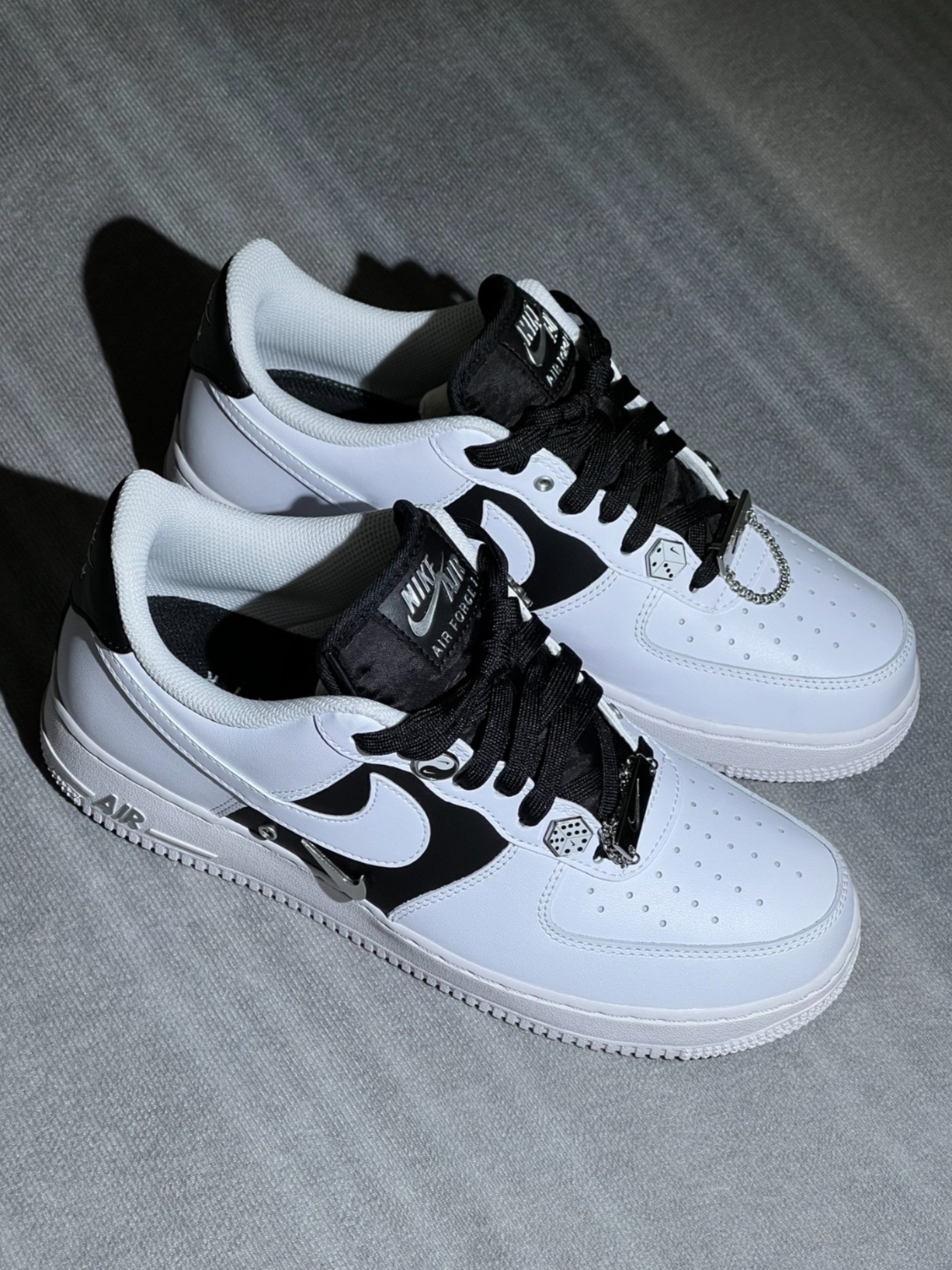 Nike Air Force 1 '07 PRM White Black 착용 스타일 - 3
