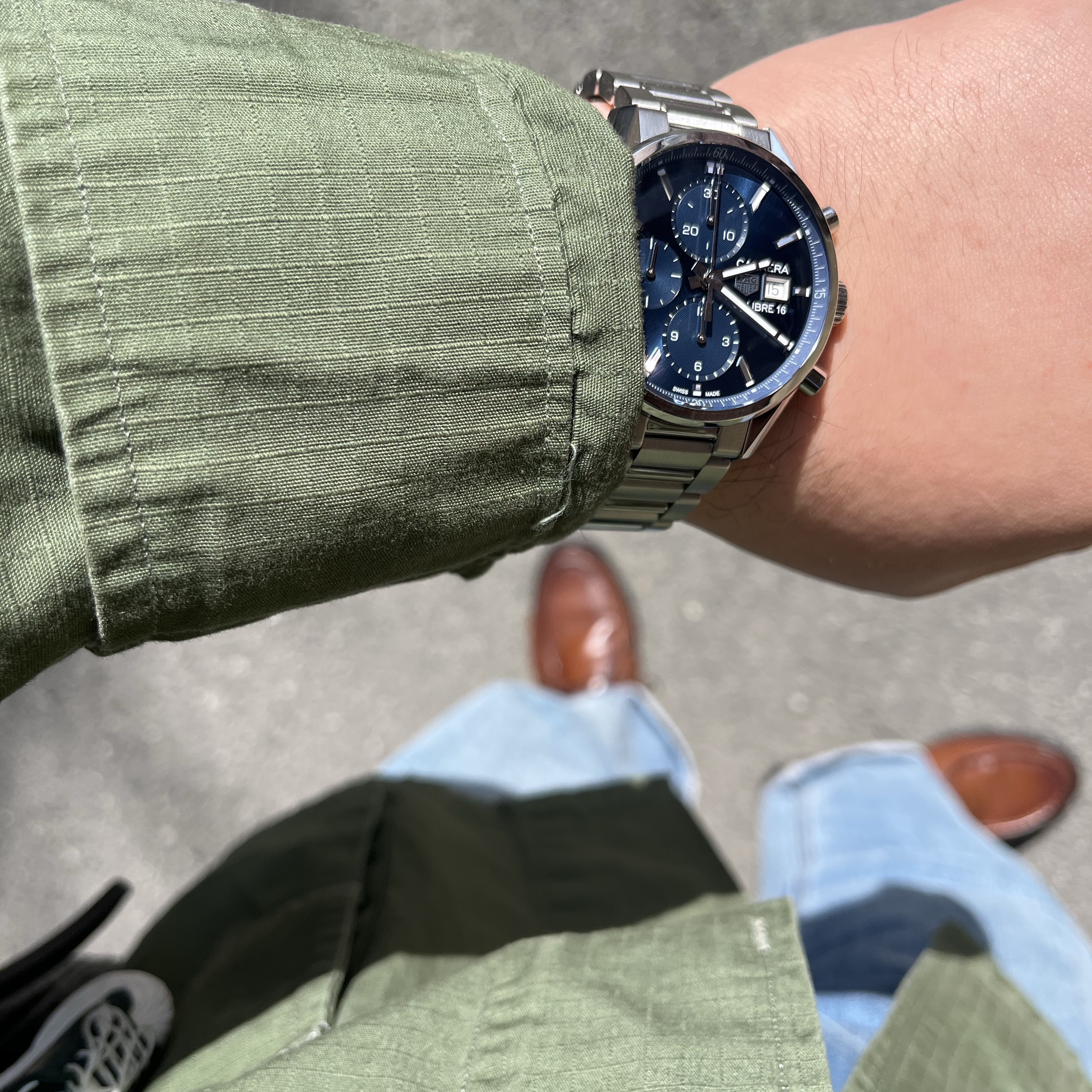 TAG Heuer Carrera Calibre 16 Automatic Chronograph Steel Blue 착용 스타일