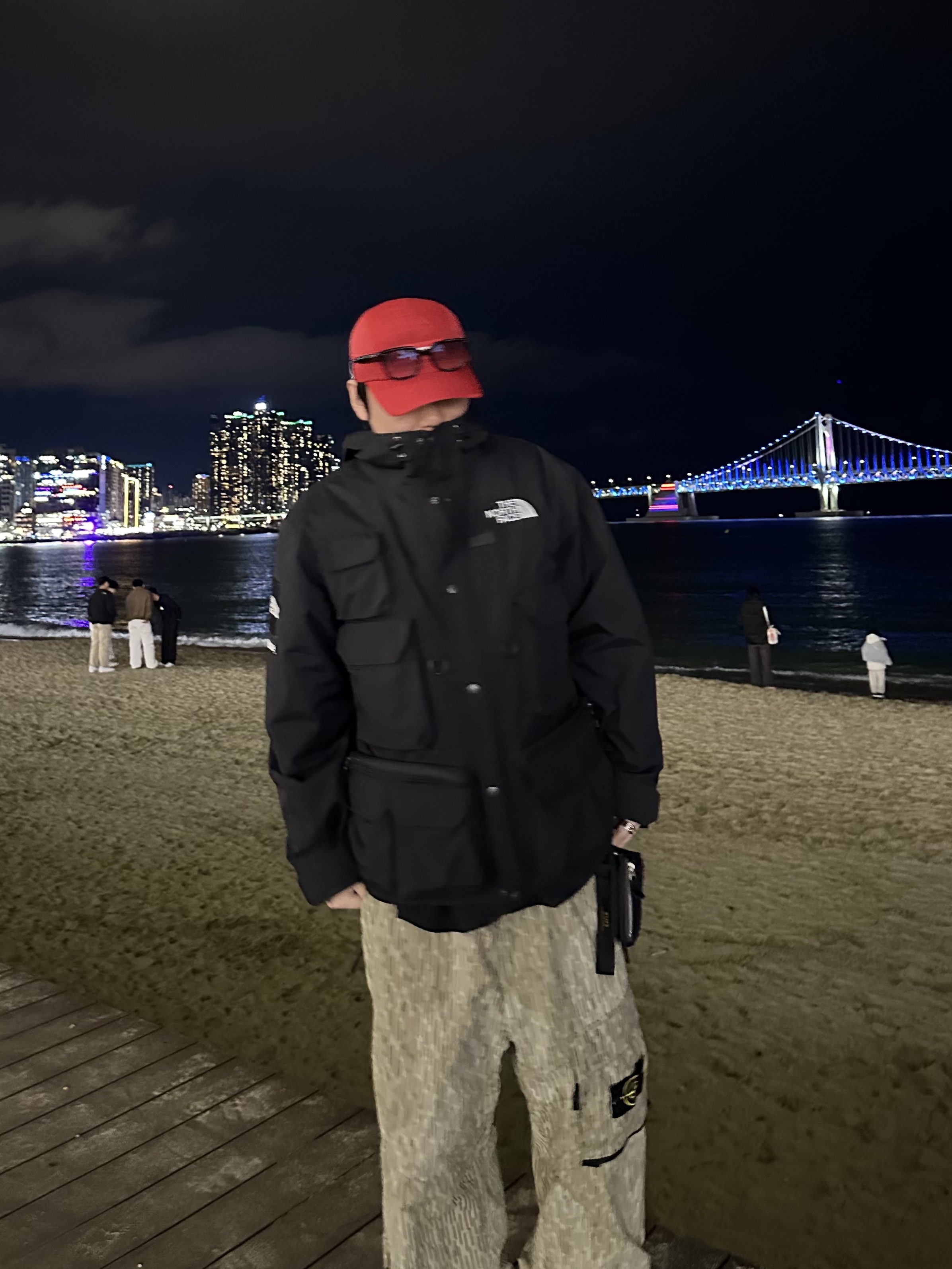 Supreme x The North Face Cargo Jacket Black - 20SS, Stone Island 306E2 Naslan Light Rain Camo Print Cargo Pants Ecru - 21FW 착용 스타일 - 2