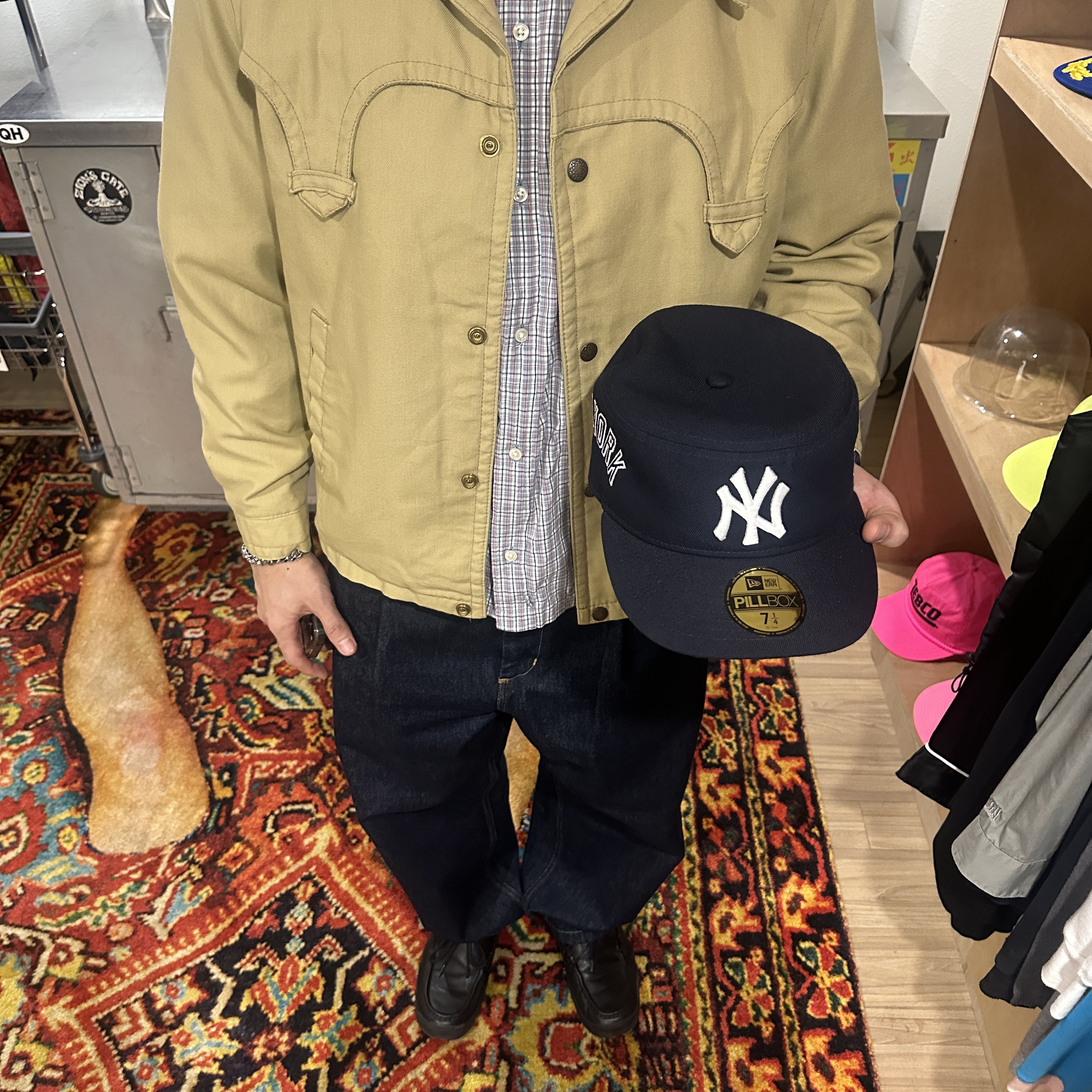 New Era MLB New York Yankees Pillbox Series Ball Cap Navy 착용 스타일