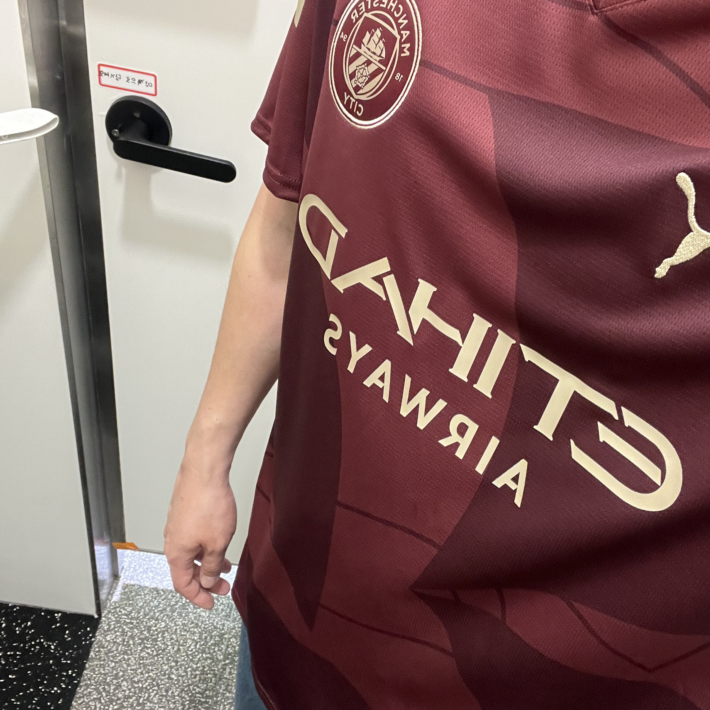 Puma Manchester City 2024/25 Third Jersey Dark Jasper (Non Marking Ver.) 착용 스타일