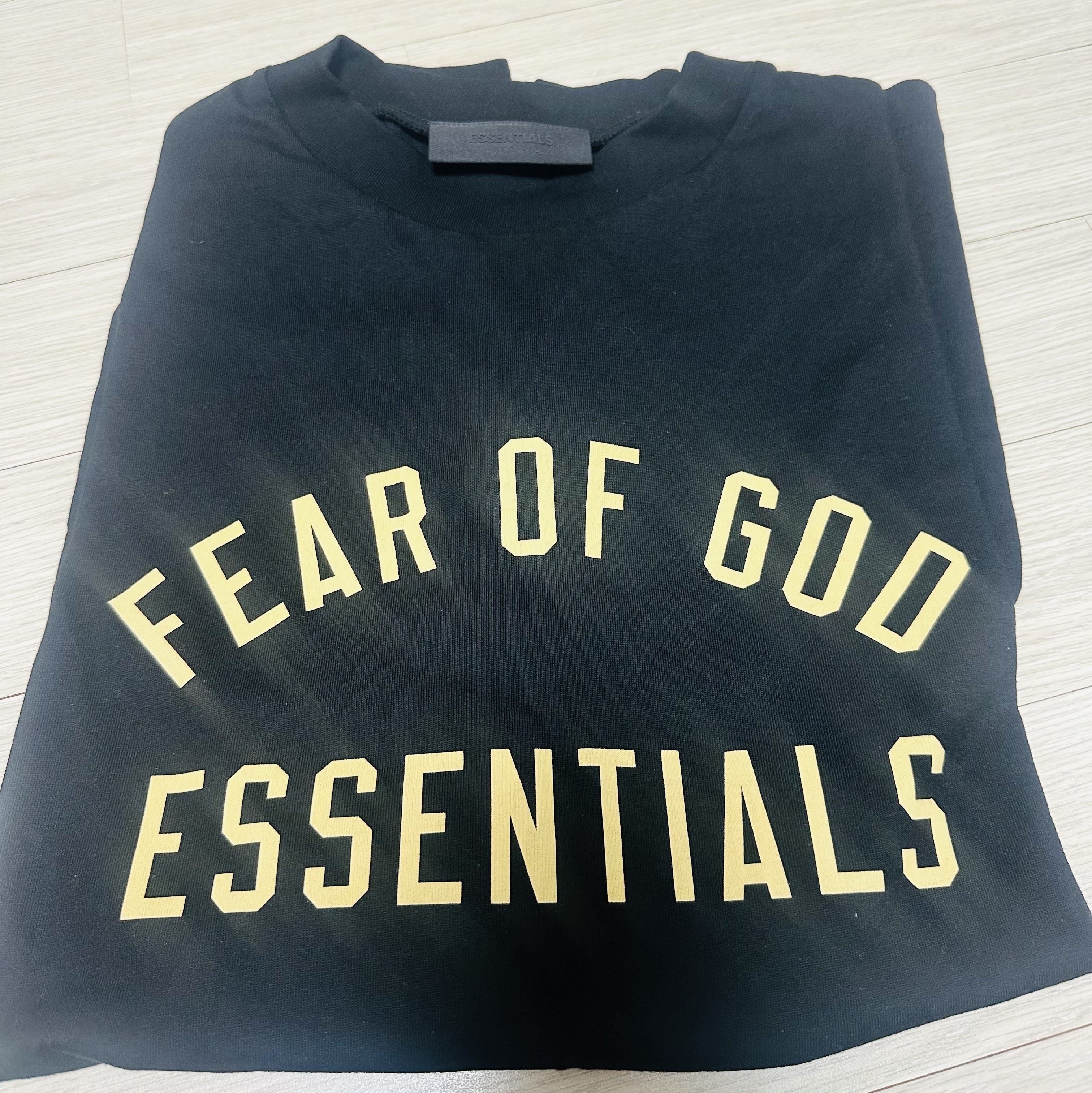 Essentials Jersey Crewneck Tee Black - 24FW 착용 스타일