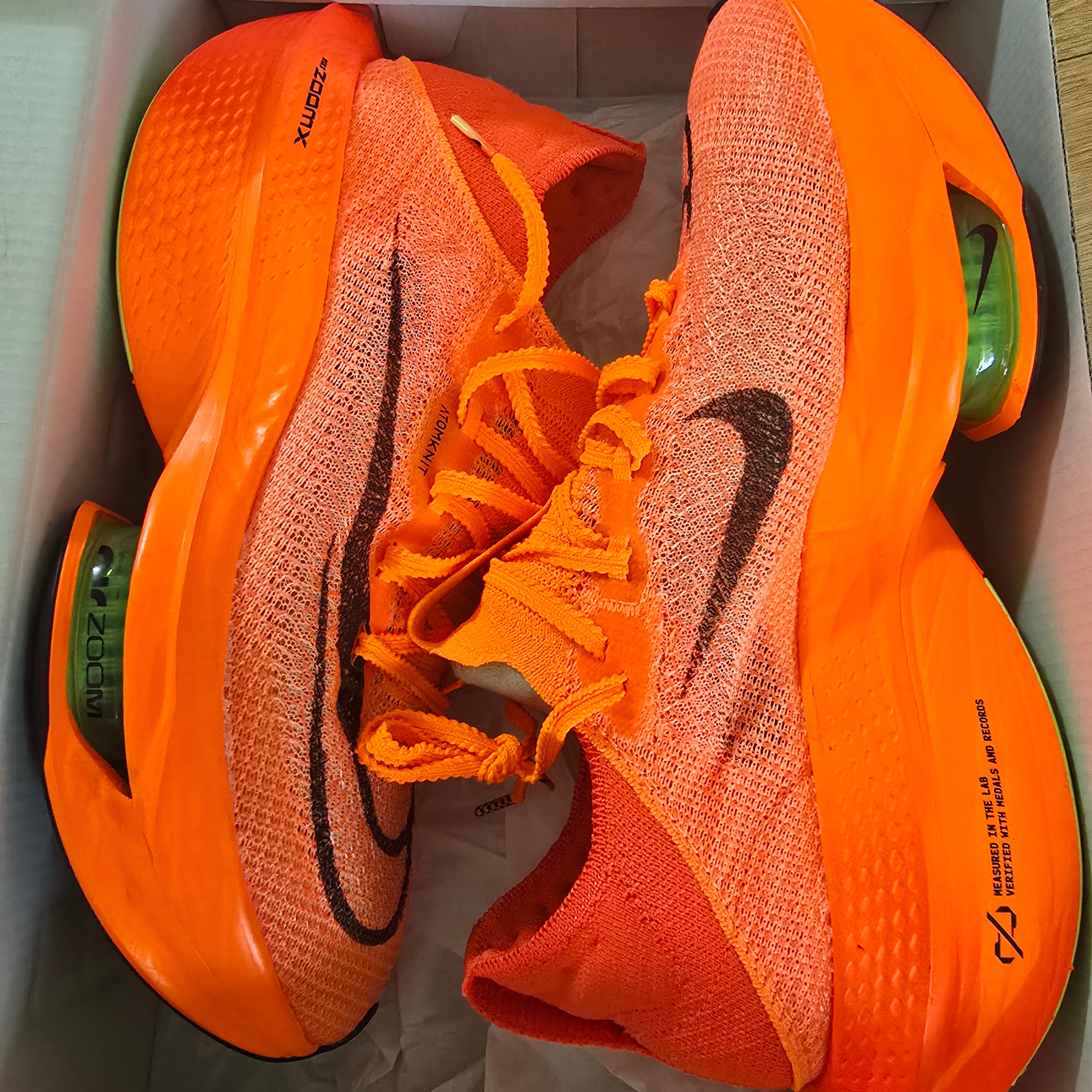 Nike Air Zoom Alphafly Next% 2 Total Orange 착용 스타일