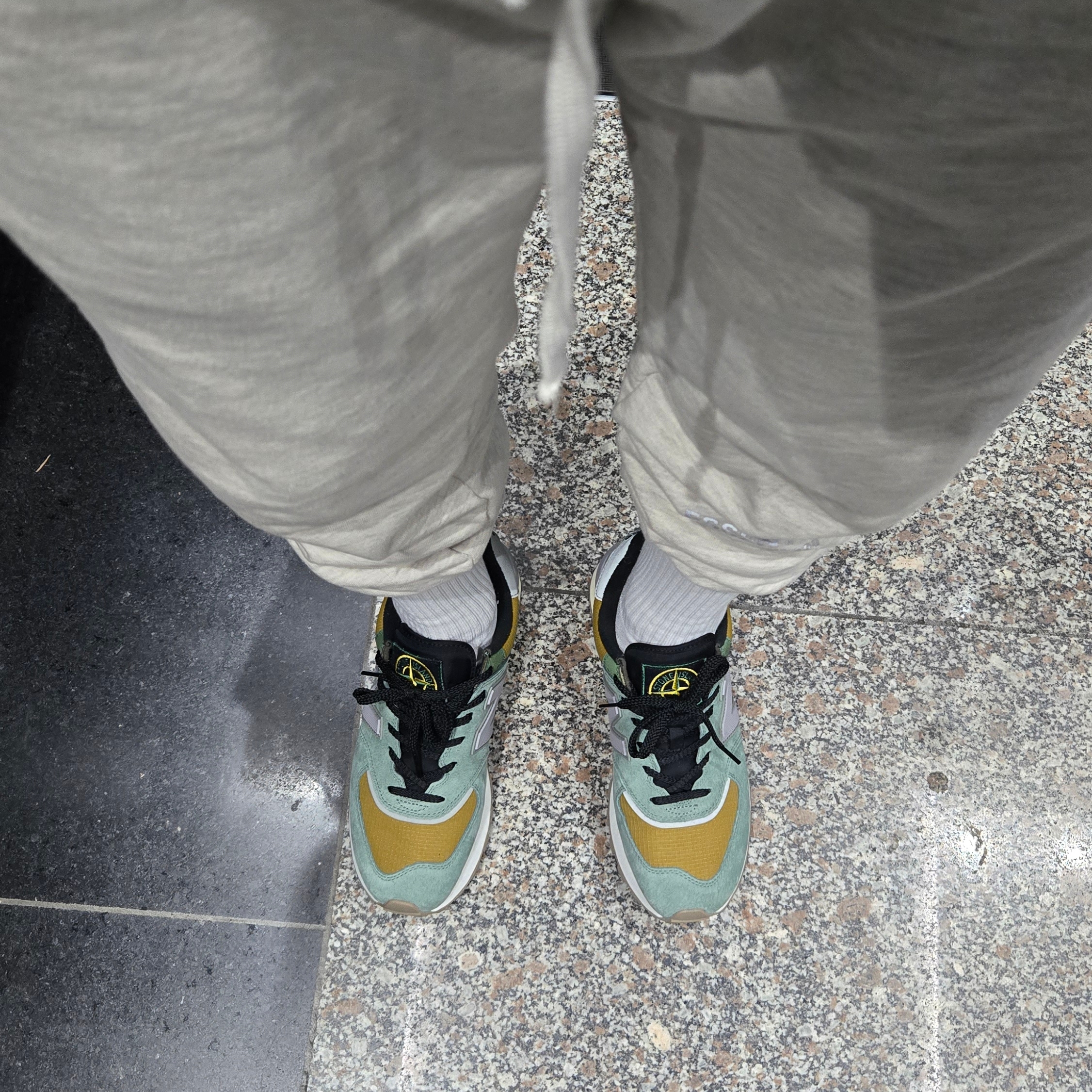 New Balance x Stone Island 574 Legacy Light Green 착용 스타일