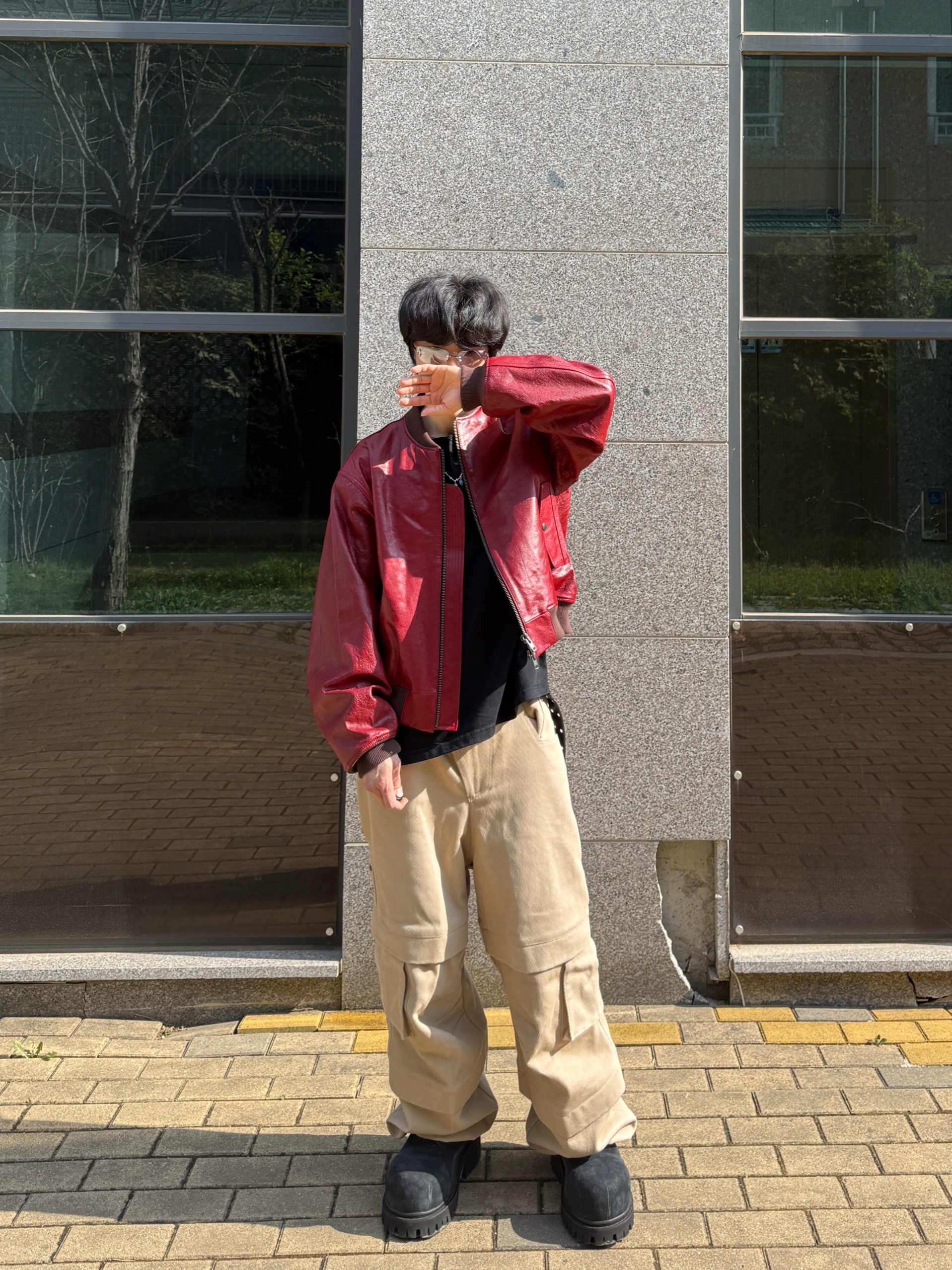 Undermycar Hommage Embraced The Fireworks Goatskin Blouson Red - 24FW, Kamien x MJD Double Hole Belt Black Shearling Calfskin 착용 스타일 - 8