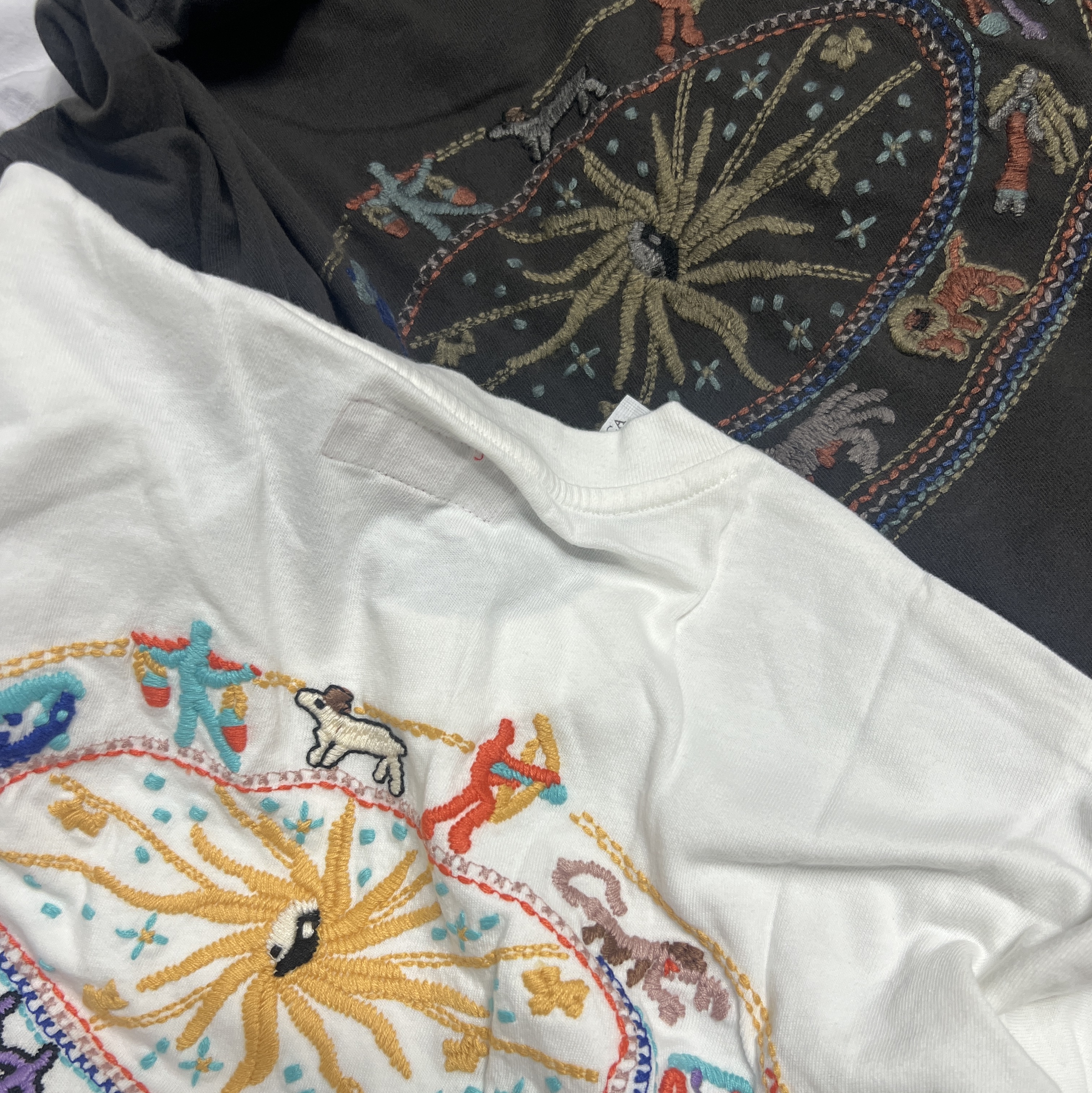 Supreme Zodiac S/S Top Black - 25SS, Supreme Zodiac S/S Top White - 25SS 착용 스타일