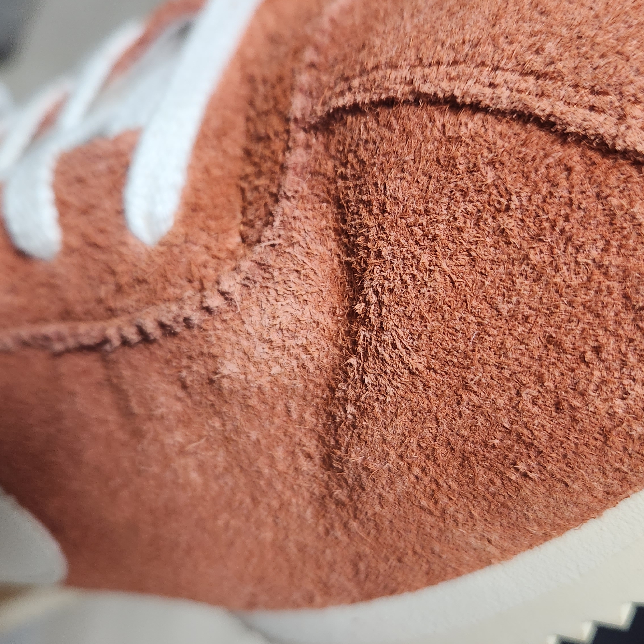 Nike Cortez SE Dark Russet Flax 착용 스타일 - 2