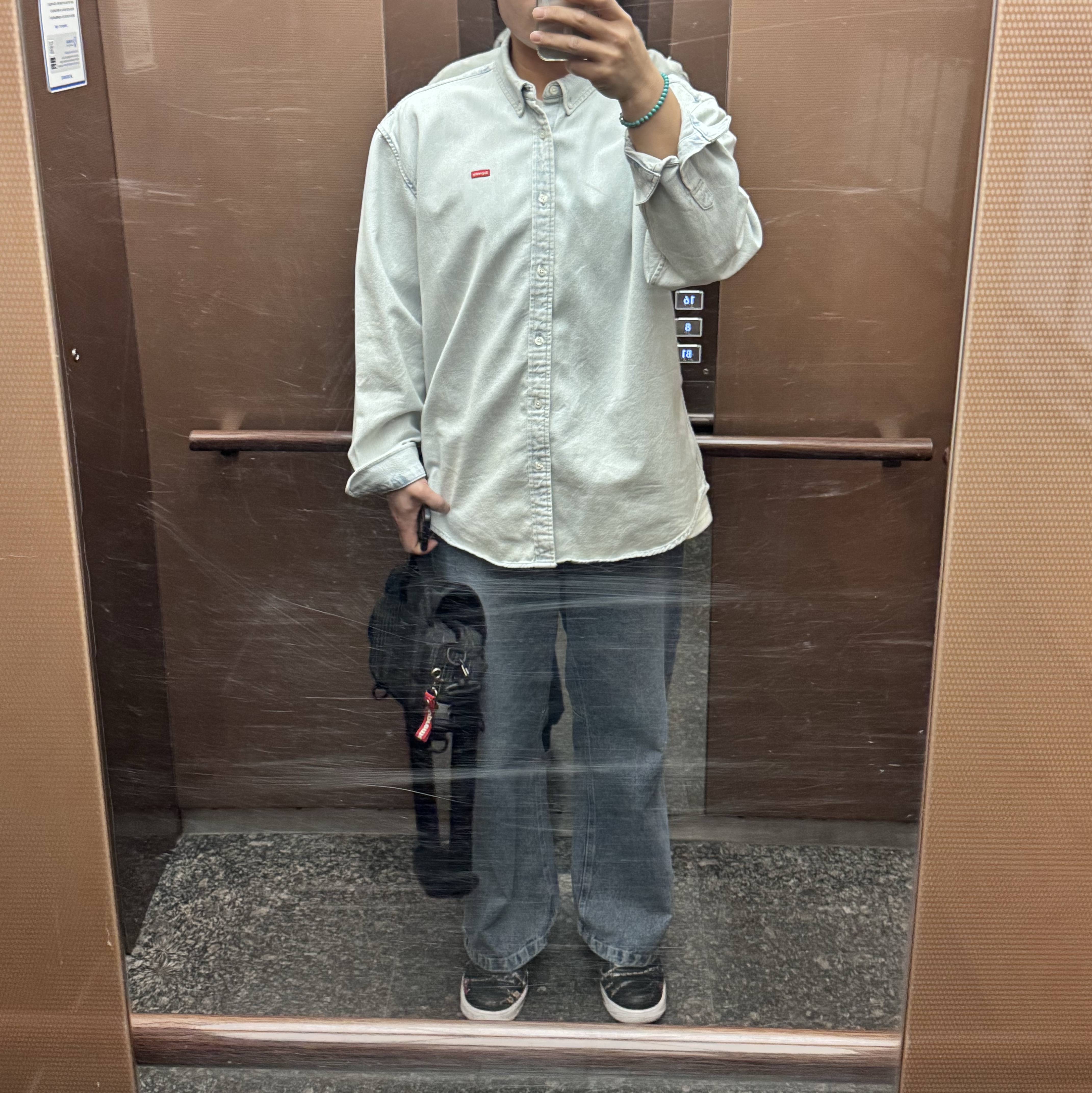 Supreme Small Box Shirt Washed Denim - 24FW 착용 스타일