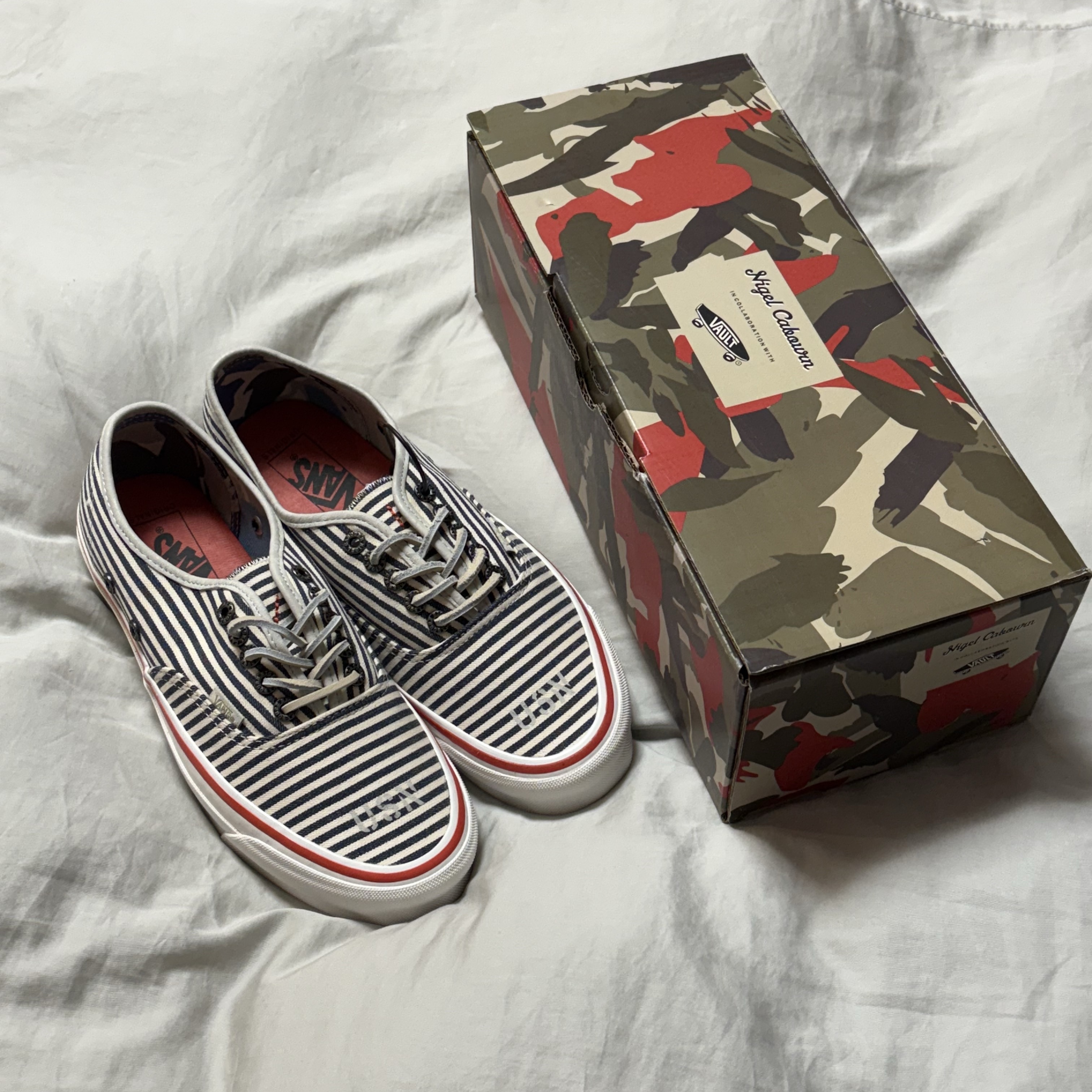 Vans Vault x Nigel Carboun OG Authentic LX Stripes Navy 착용 스타일