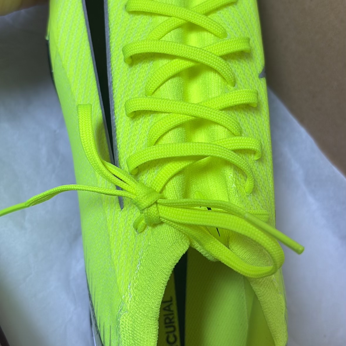 Nike Zoom Mercurial Vapor 16 Pro TF Volt Black 착용 스타일