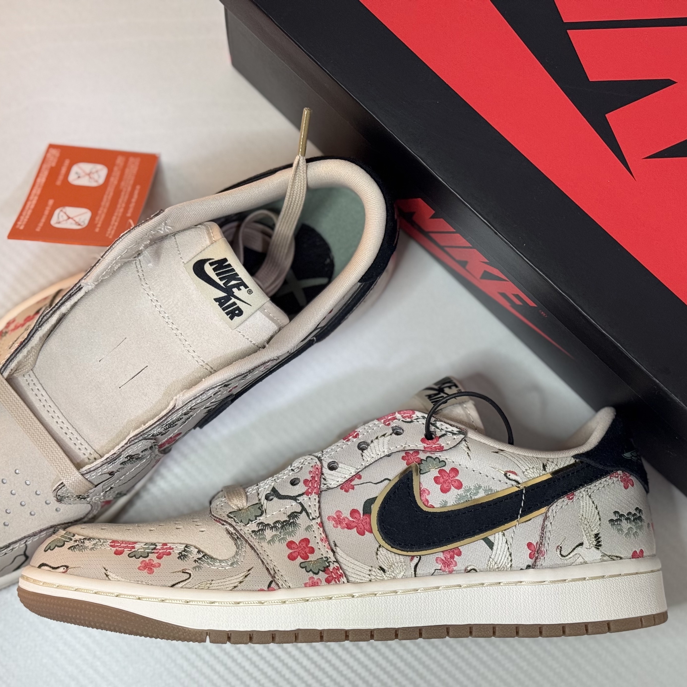 Jordan 1 Retro Low OG Rui Cranes 착용 스타일 - 1