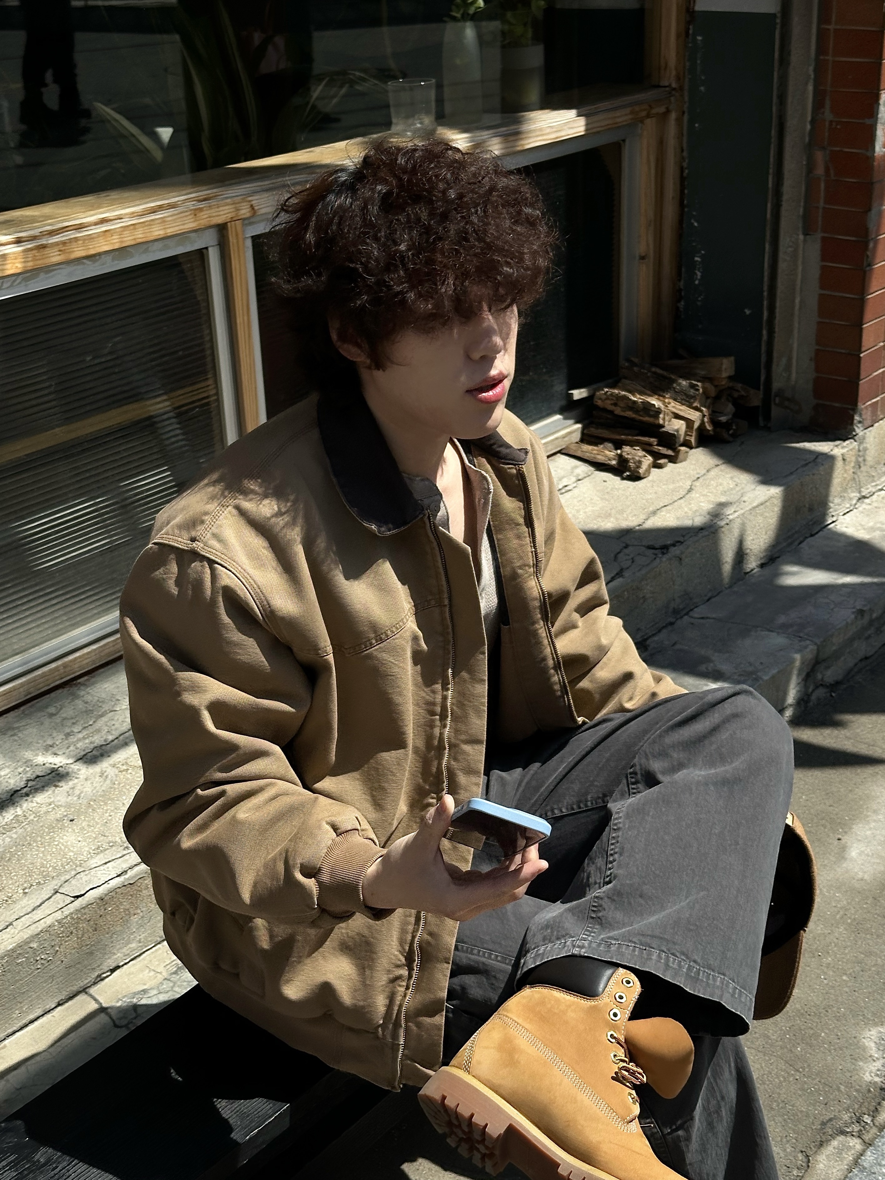 팀버랜드 프리미엄 6인치 워터프루프 부츠 위트 누벅 - 와이드, 칼하트 WIP OG 산타 페 자켓 해밀턴 브라운 토바코 착용 스타일 - 4