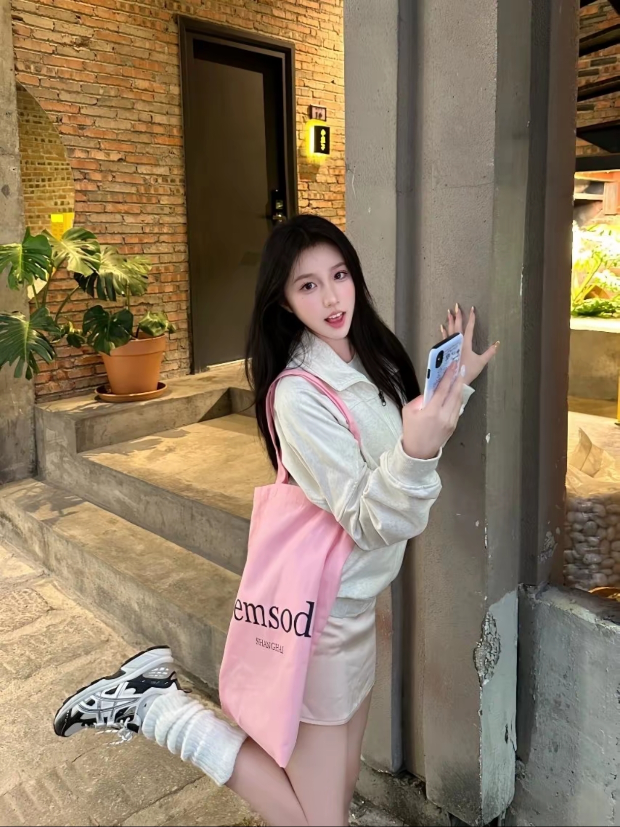 아식스 젤 누노비키 크림 다크 올리브 착용 스타일 - 4