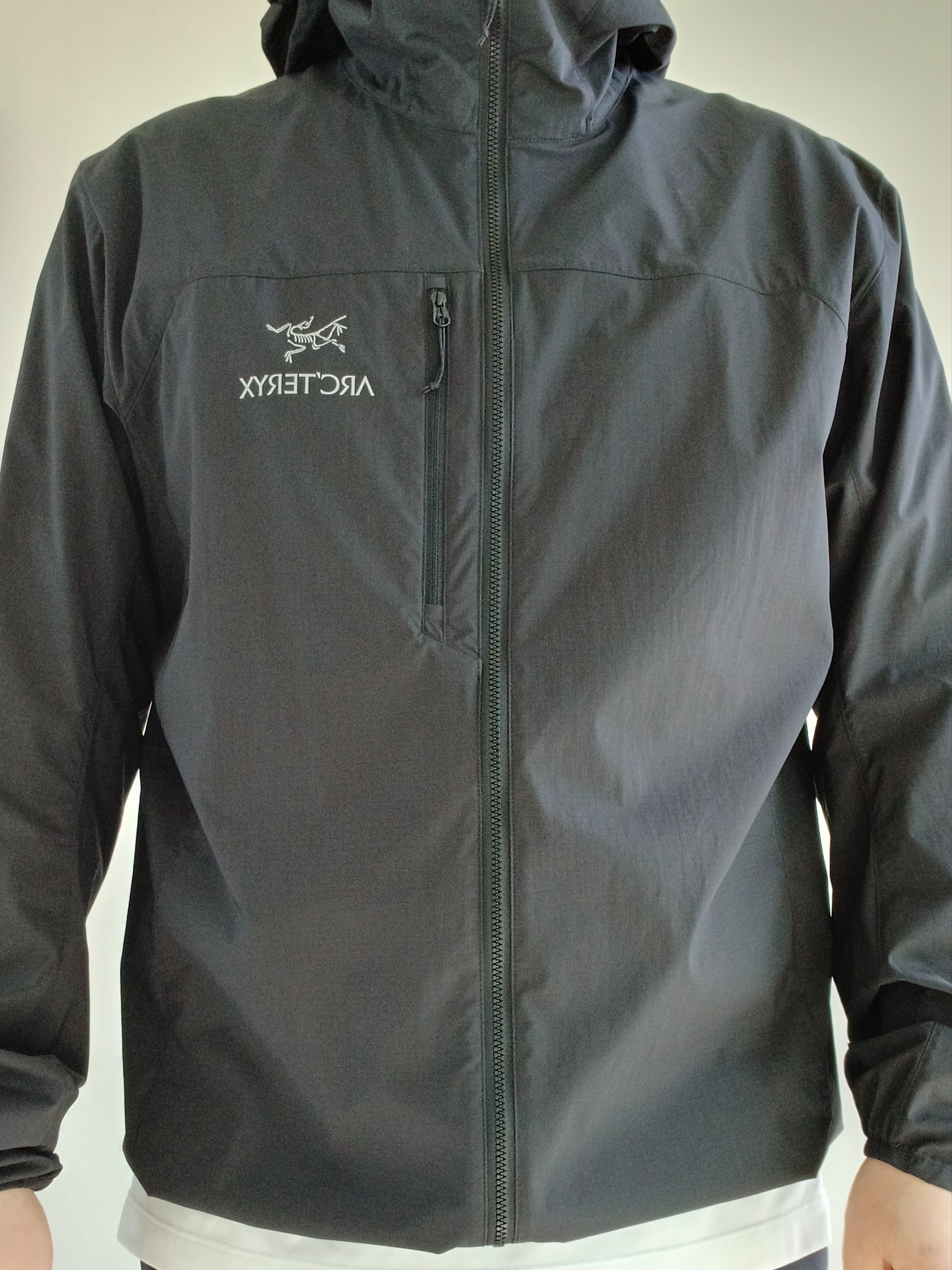 Supreme x The North Face Split 6-Panel Black - 24SS, Arc'teryx Squamish Hoody Black 착용 스타일 - 5