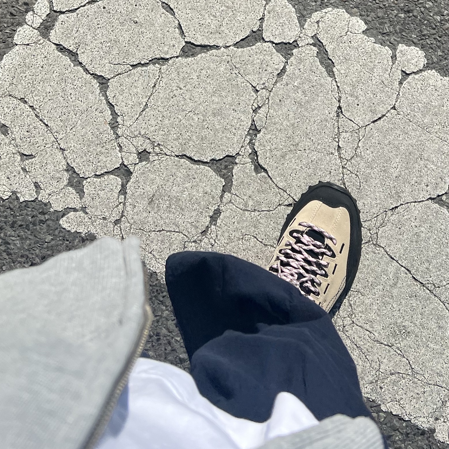 Keen Jasper Zionic Women Sneakers Safari/Pink-a-boo 착용 스타일 - 2