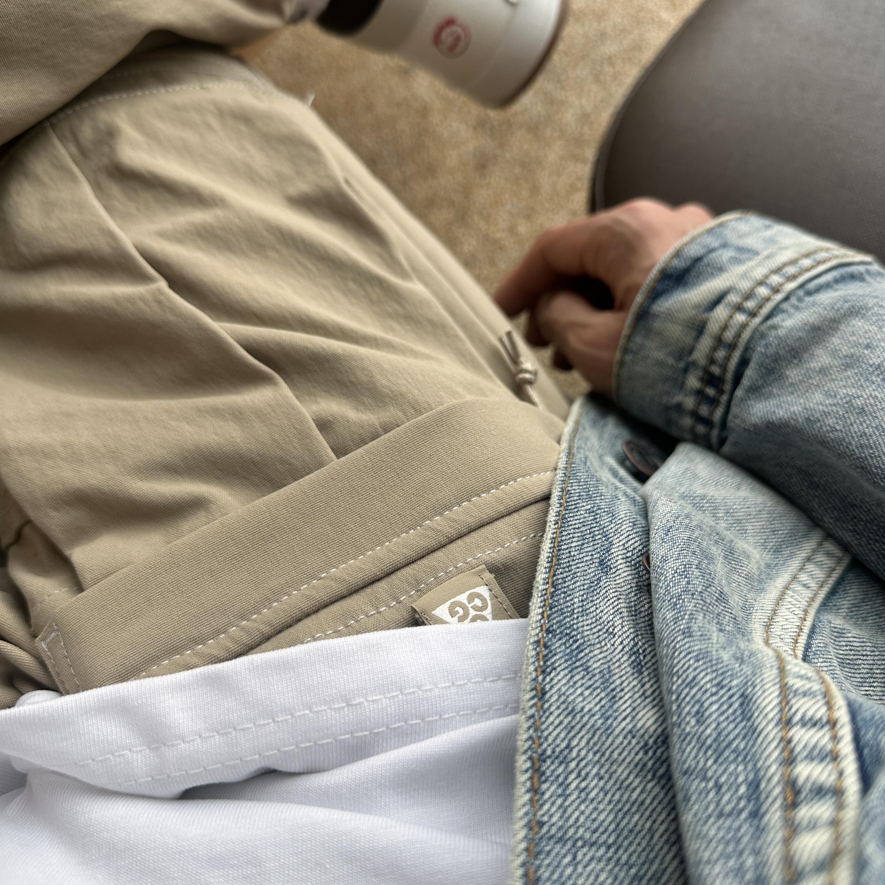 Nike ACG Smith Summit Cargo Pants Khaki Iron Ore - Asia, Jordan x Travis Scott Jumpman Jack TR Sail and Dark Mocha 착용 스타일