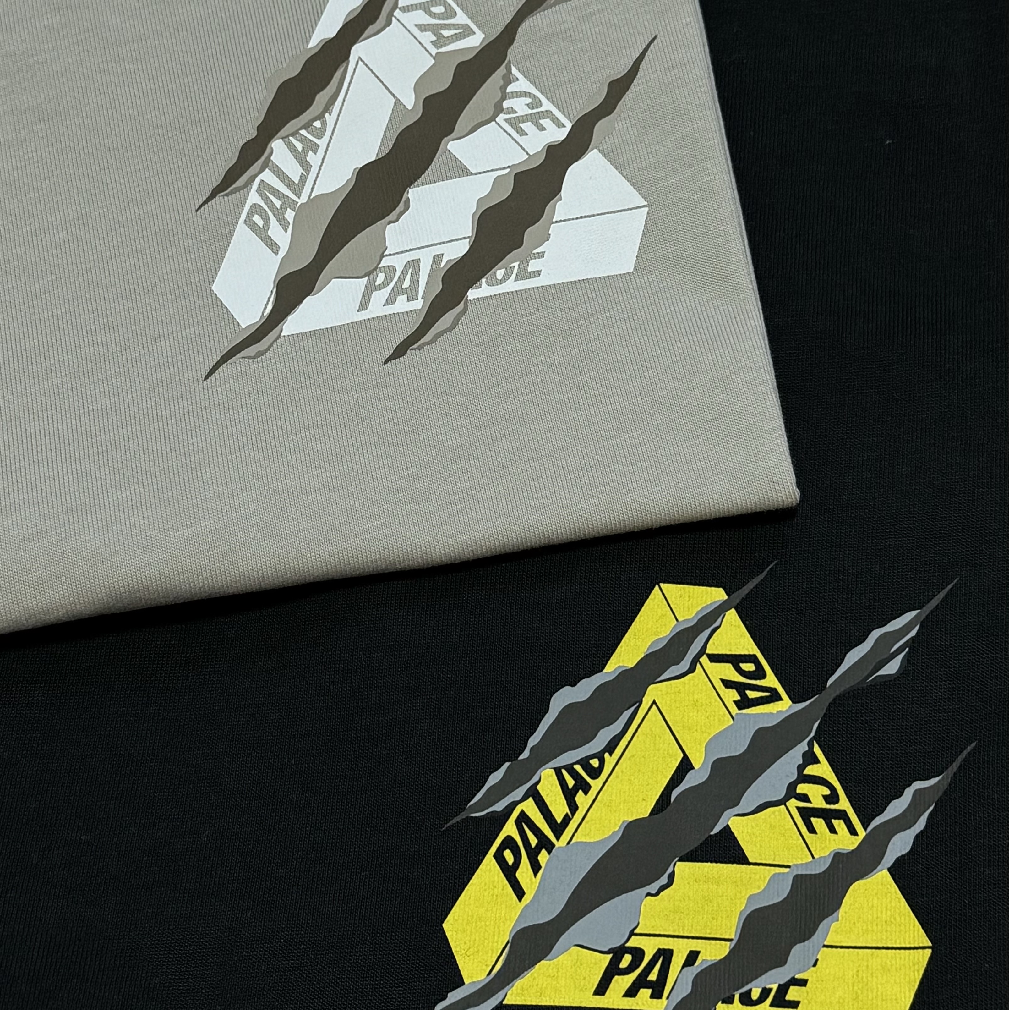 Palace Ripped Tri T-Shirt Black - 25SS, Palace Ripped Tri T-Shirt Stoney Grey - 25SS 착용 스타일