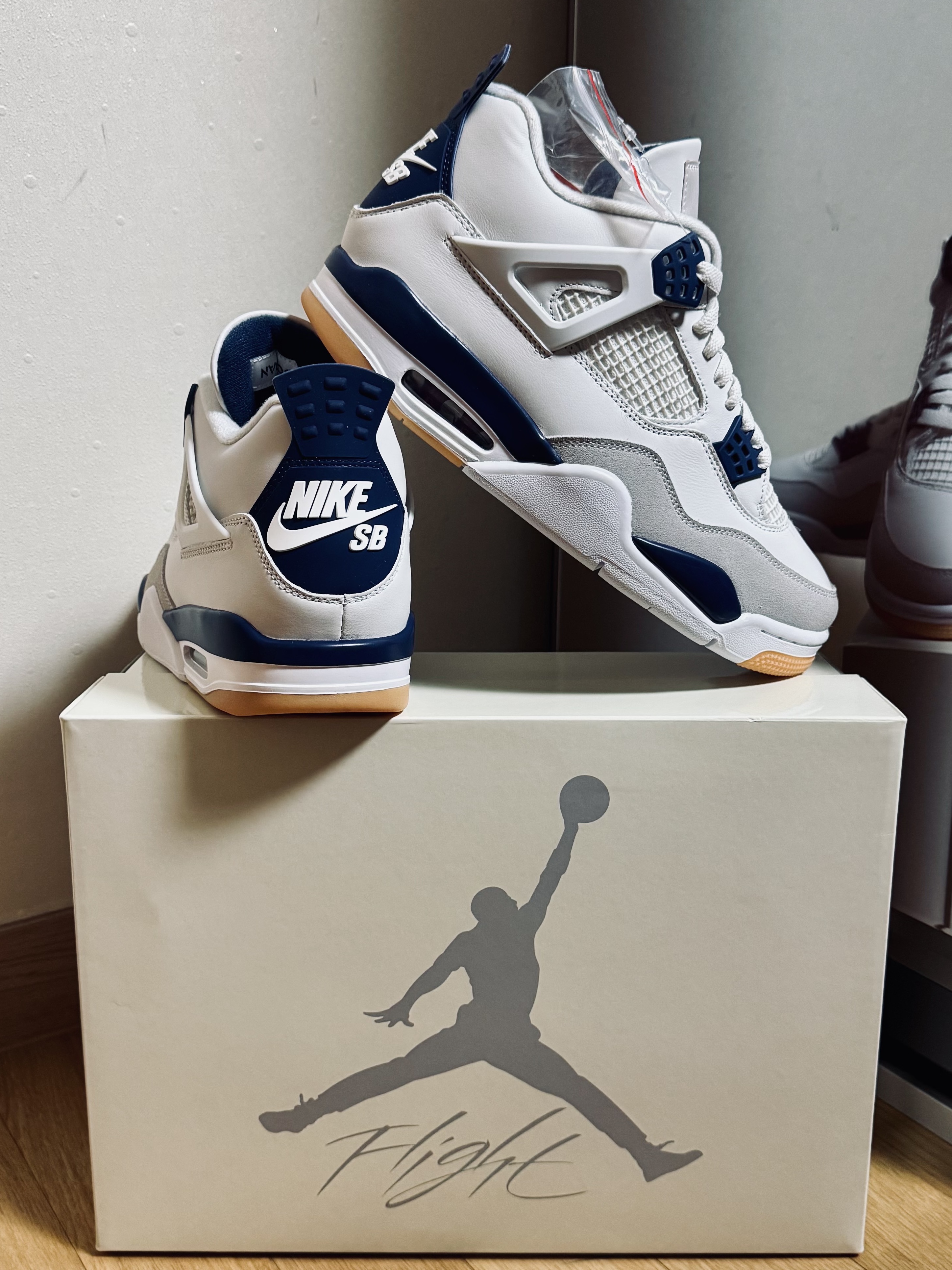 Jordan 4 x Nike SB Retro SP Navy 착용 스타일